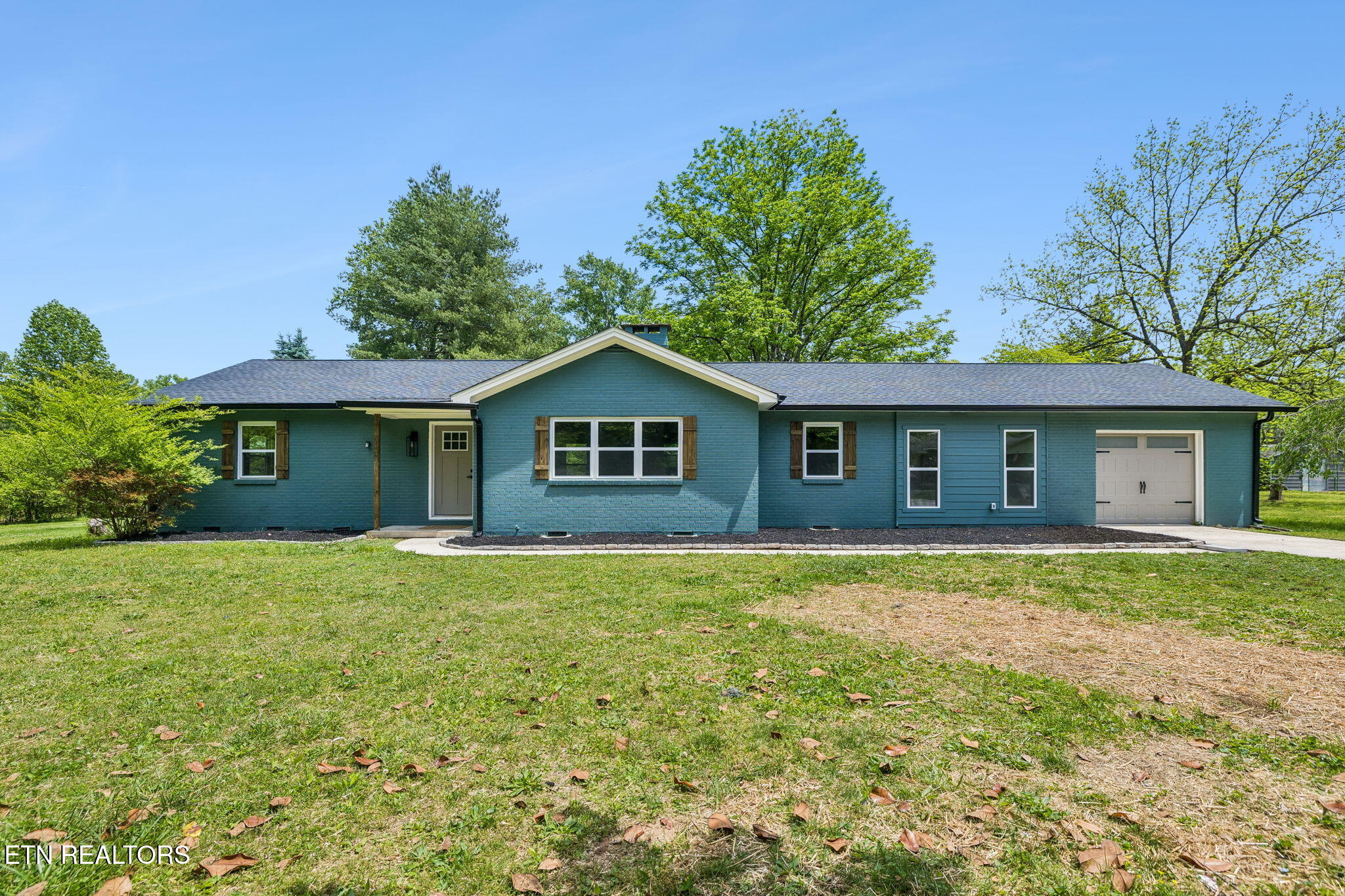 114 Lone Oak Drive Harriman TN 37748