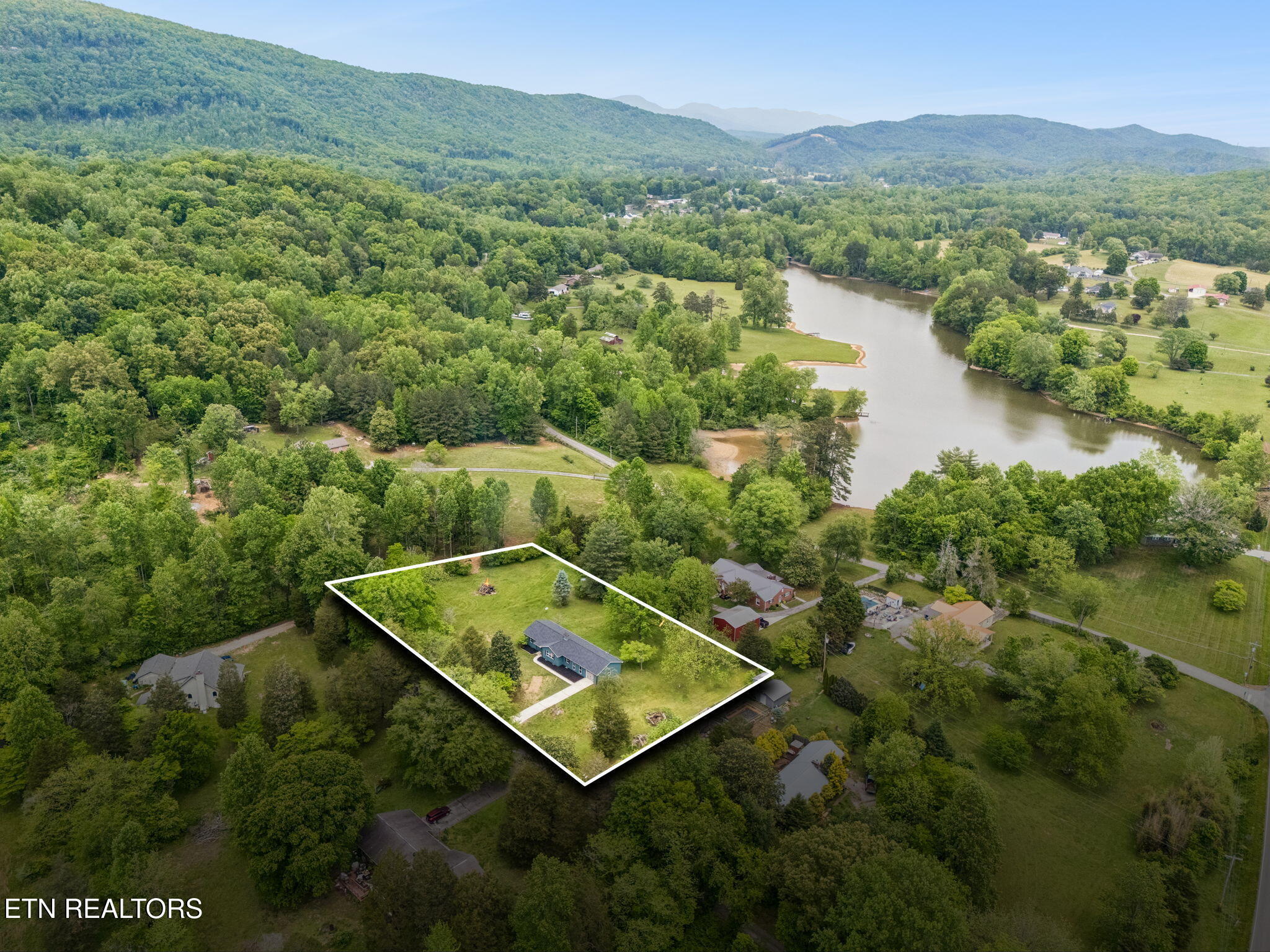 114 Lone Oak Drive Harriman TN 37748