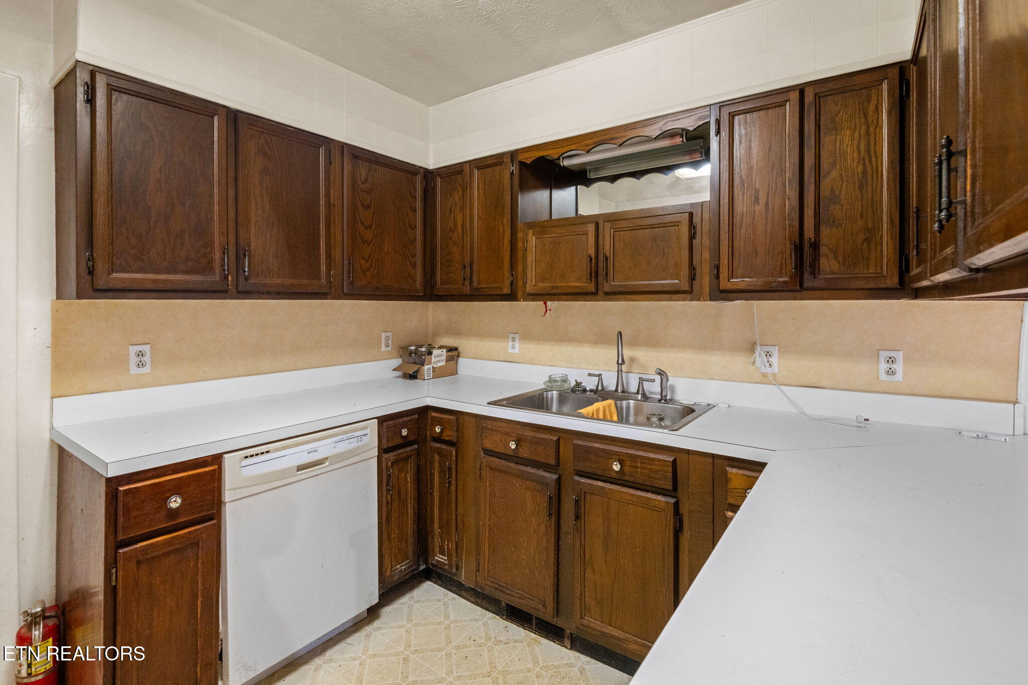 369 Back Valley Road Oliver Springs TN 37840