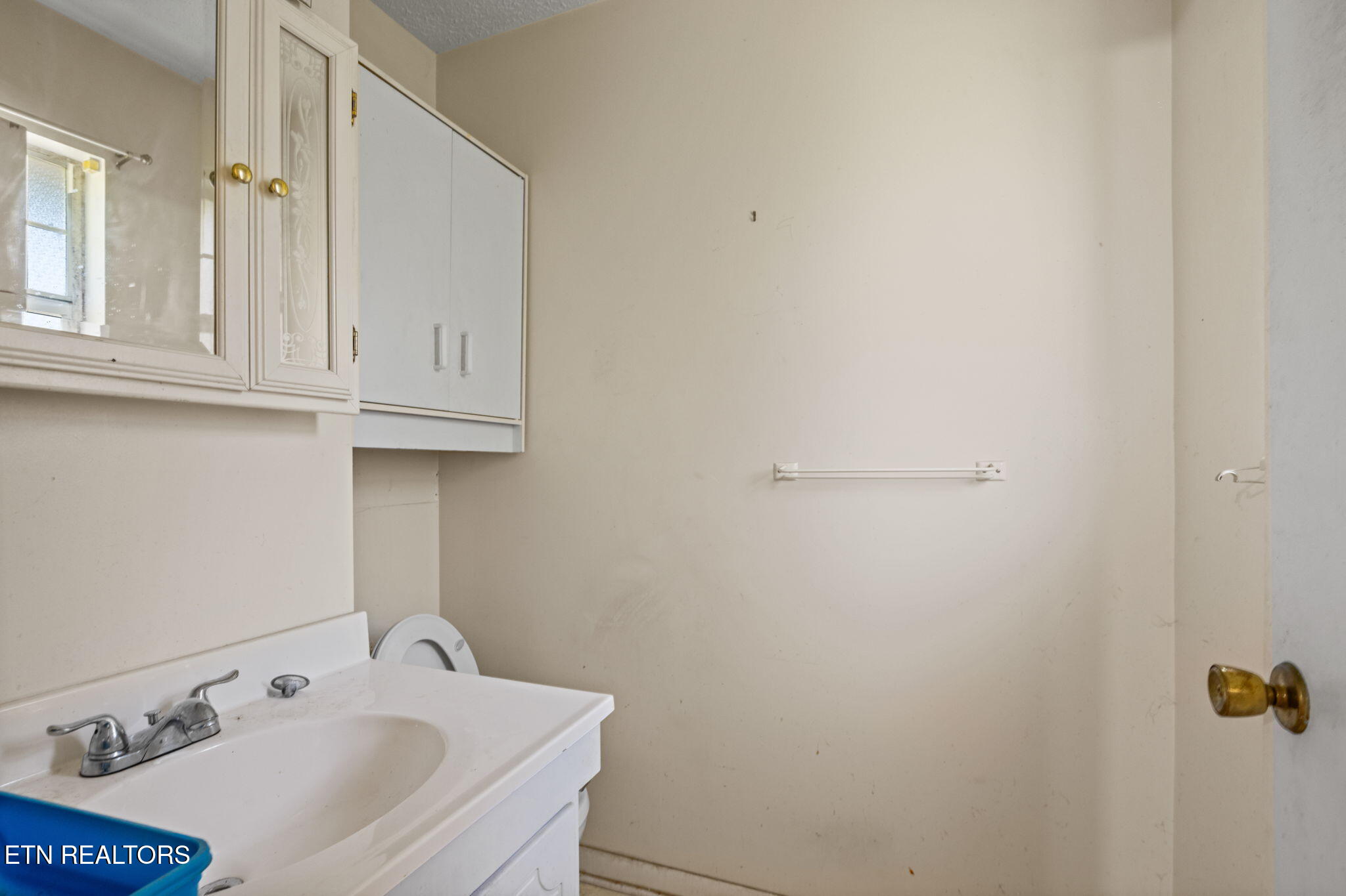 369 Back Valley Road Oliver Springs TN 37840