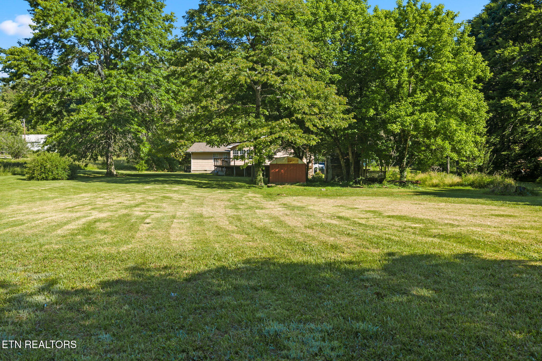 369 Back Valley Road Oliver Springs TN 37840