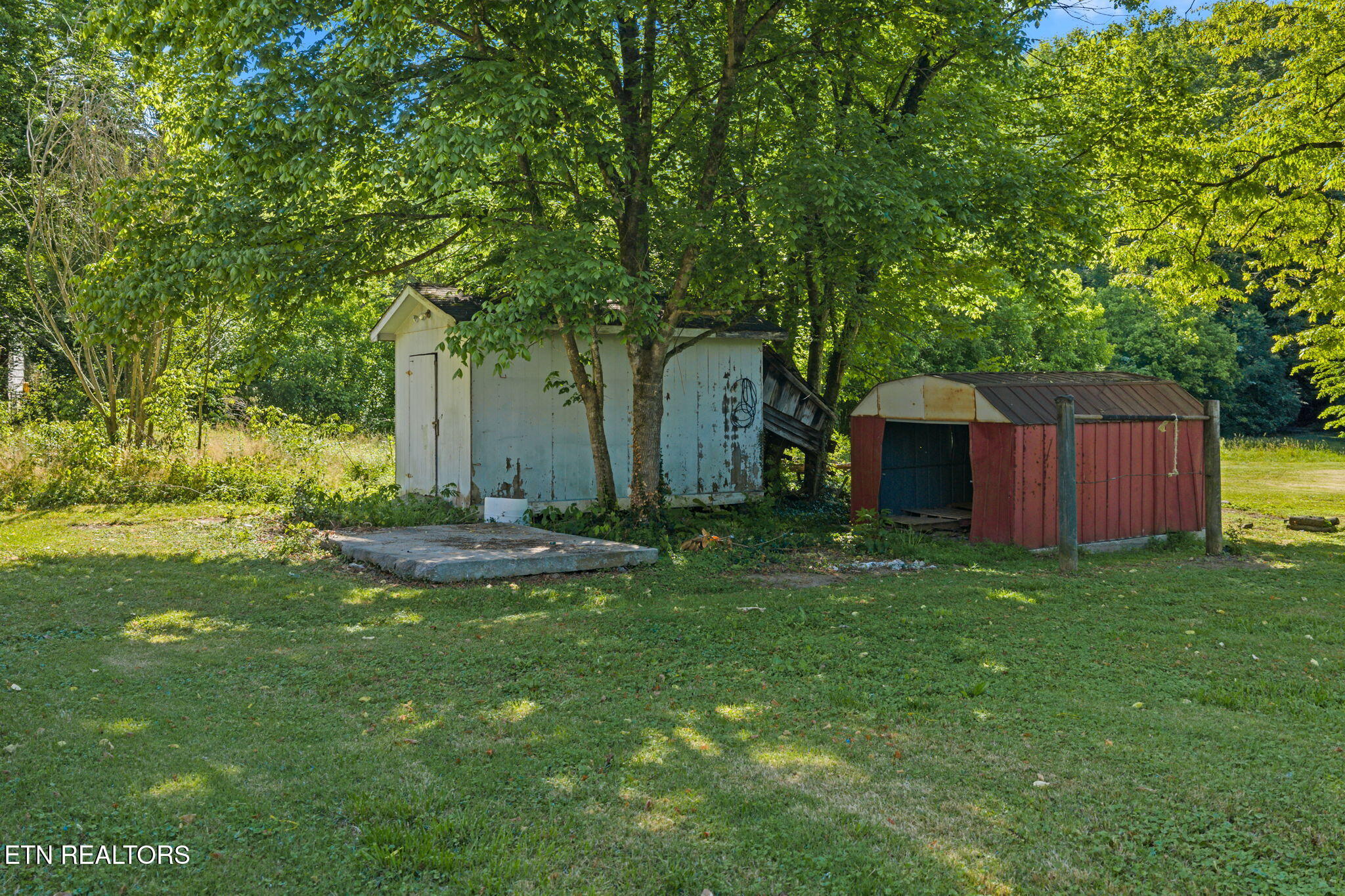 369 Back Valley Road Oliver Springs TN 37840