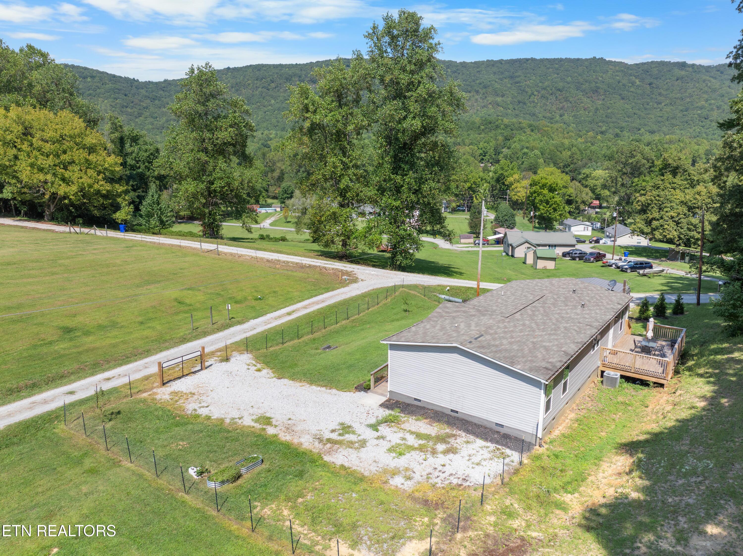 213 Aspen Drive Harriman TN 37748