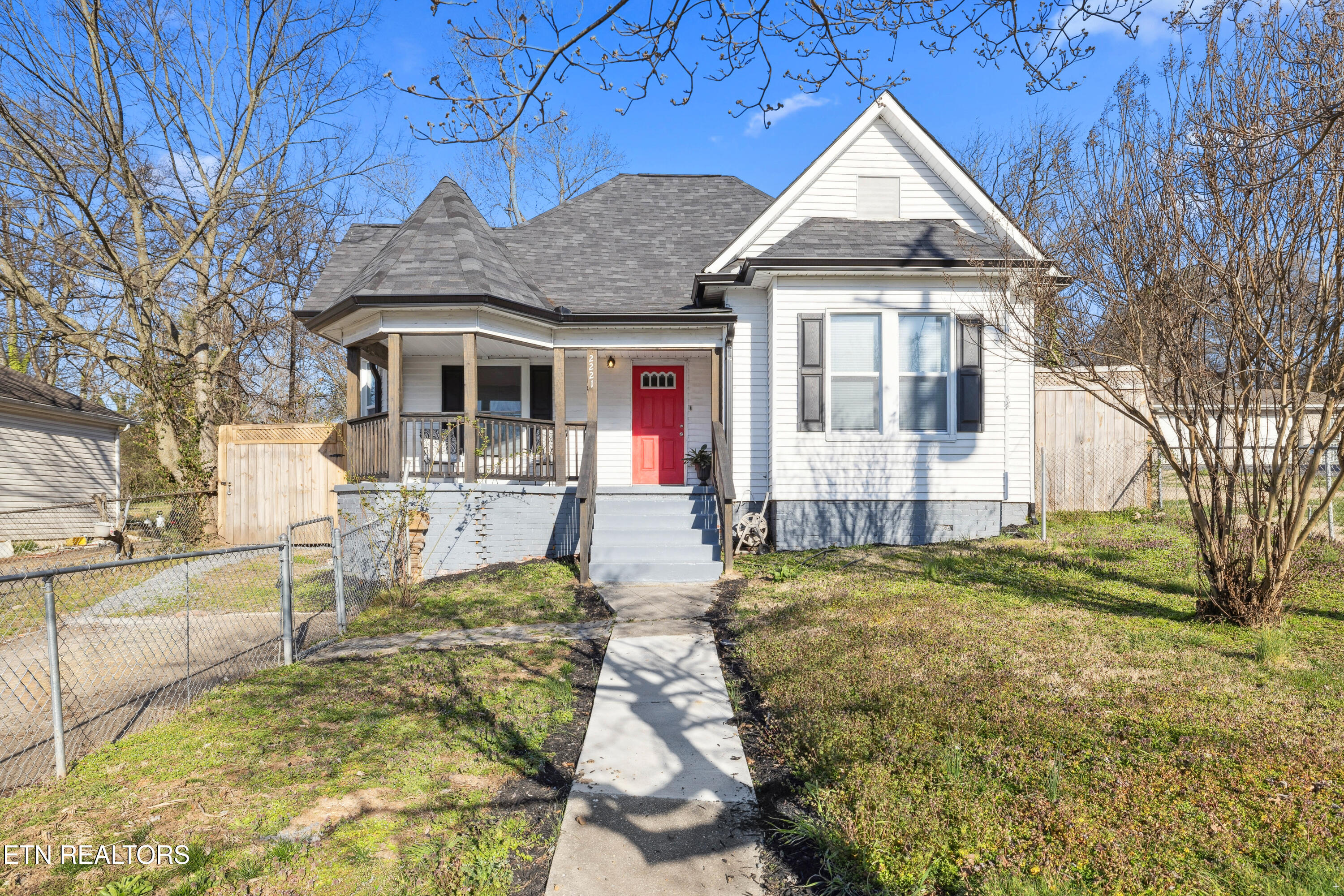 2221 Virginia Avenue Knoxville TN 37921