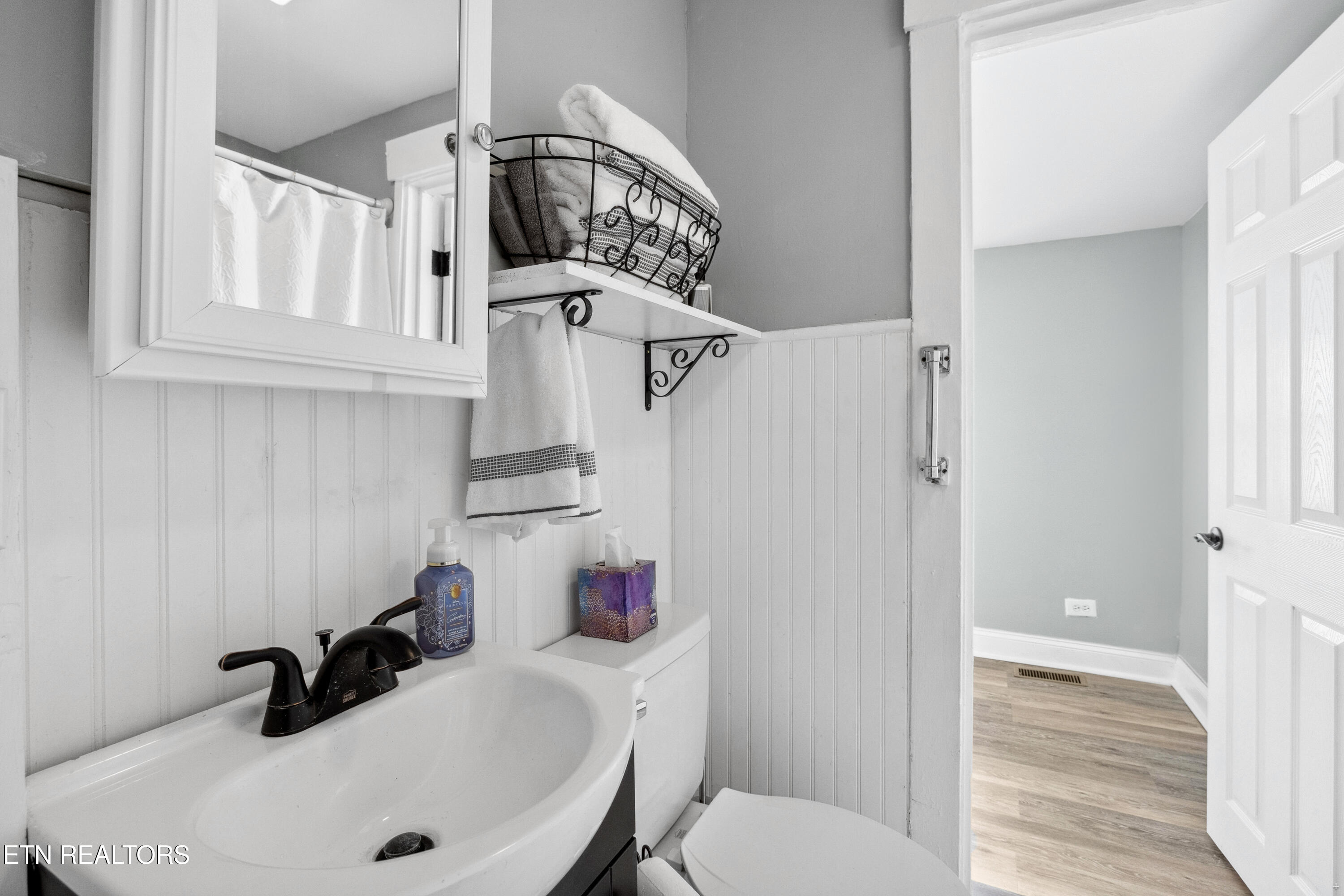 2221 Virginia Avenue Knoxville TN 37921