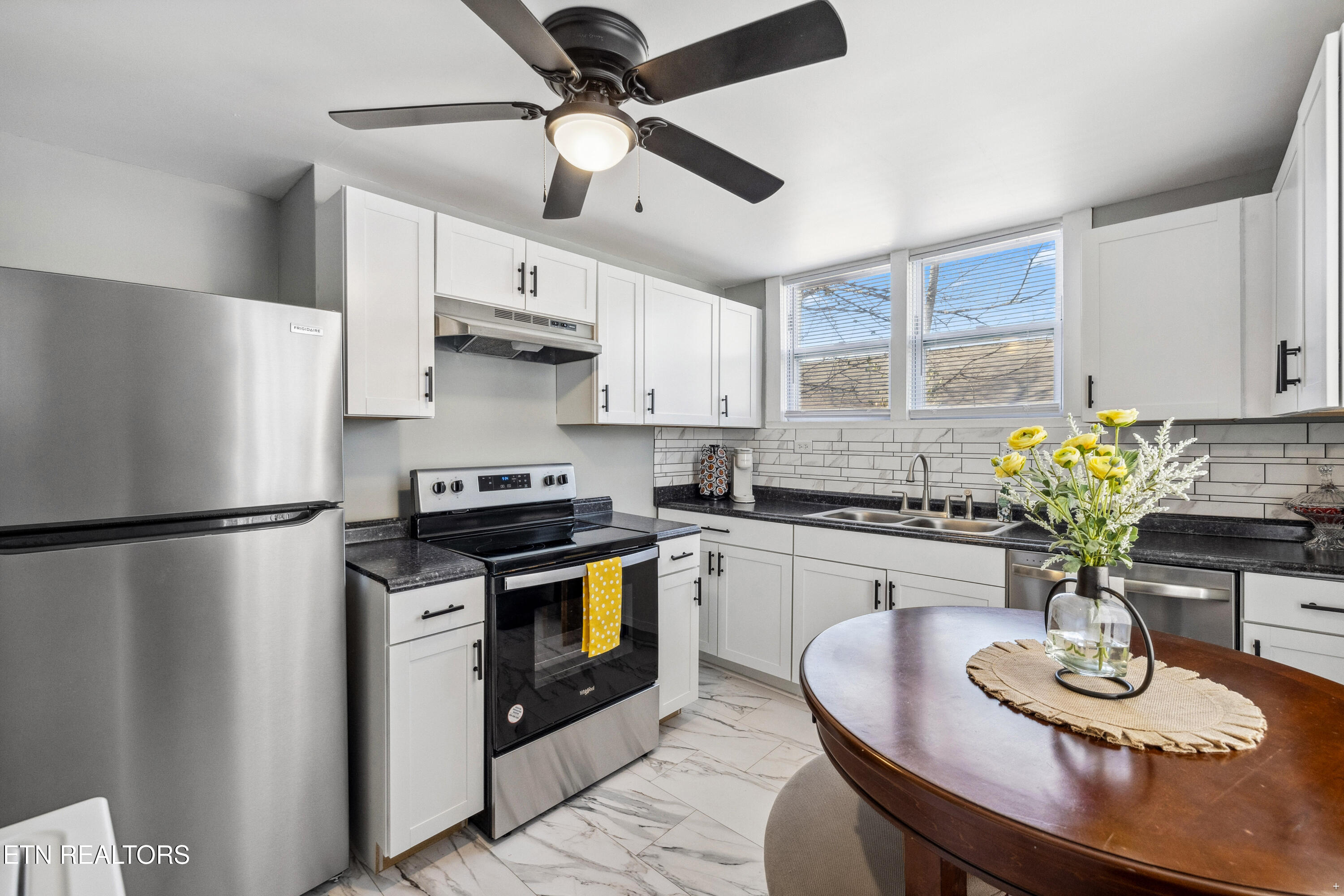 2221 Virginia Avenue Knoxville TN 37921