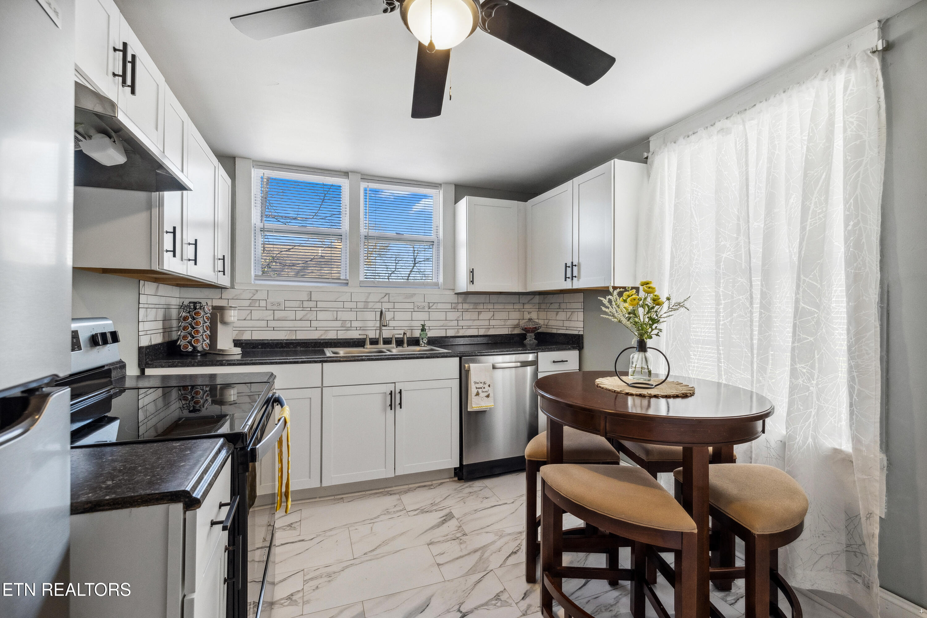 2221 Virginia Avenue Knoxville TN 37921