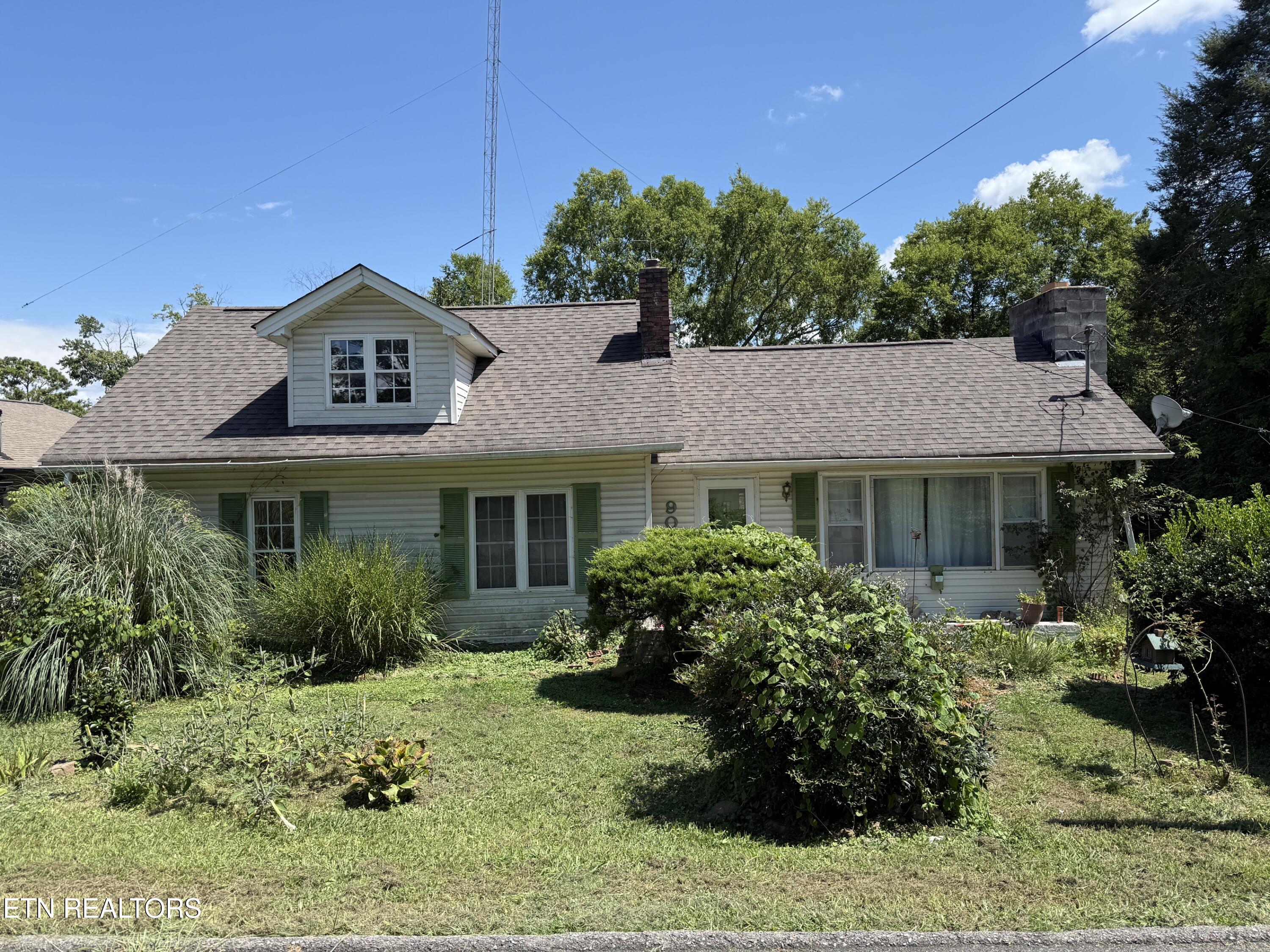 907 High Street Clinton TN 37716