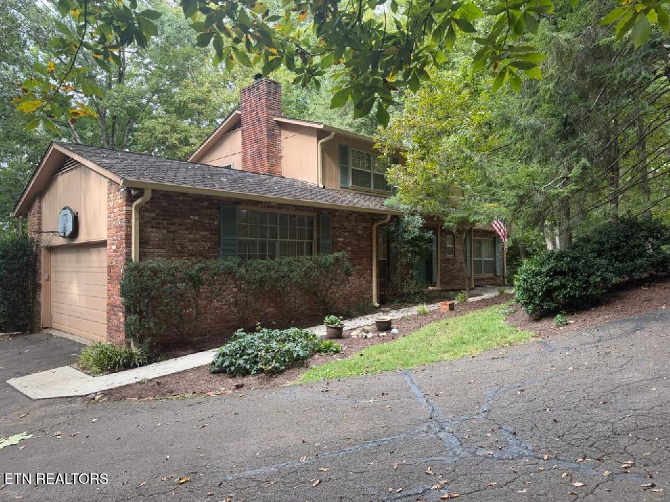 12424 Hound Ears Point Knoxville TN 37934