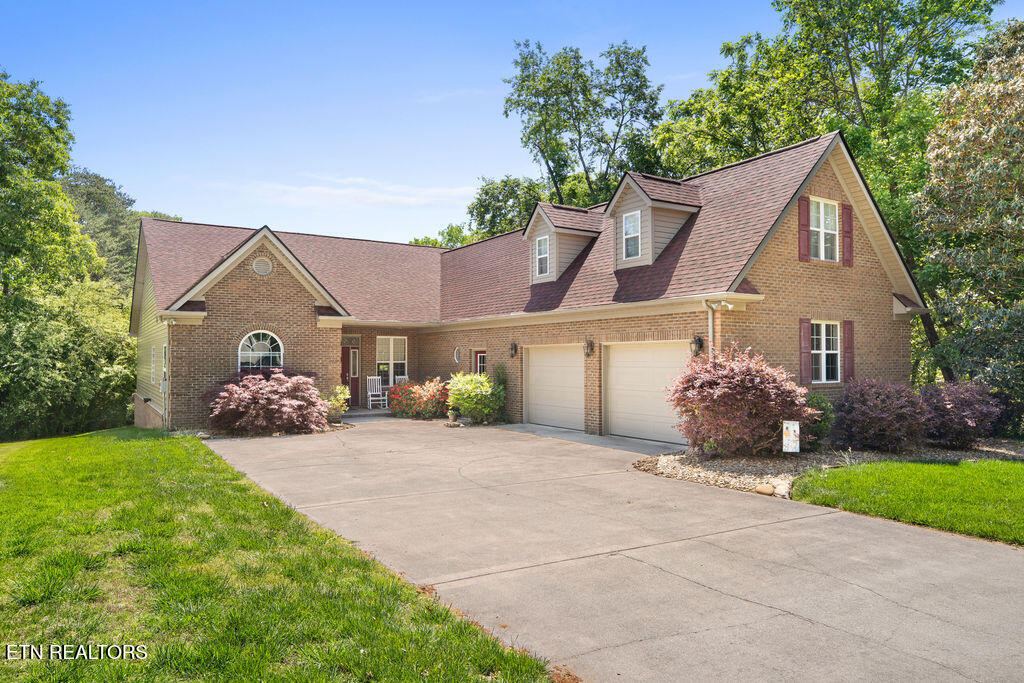 145 Daleyuhski Way Loudon TN 37774