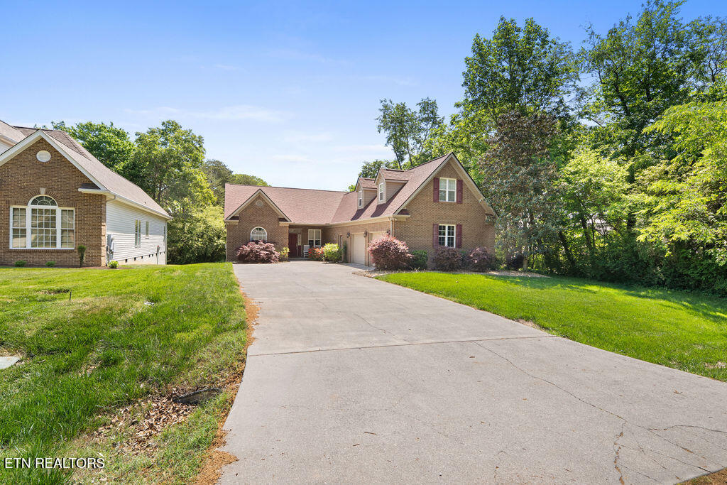 145 Daleyuhski Way Loudon TN 37774