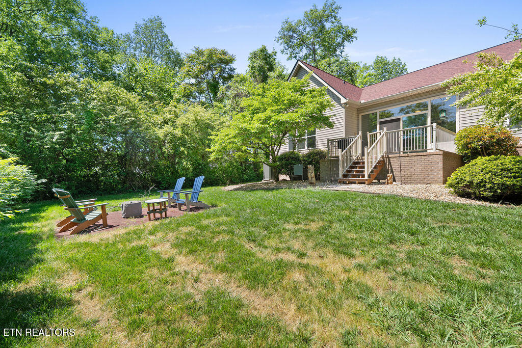 145 Daleyuhski Way Loudon TN 37774