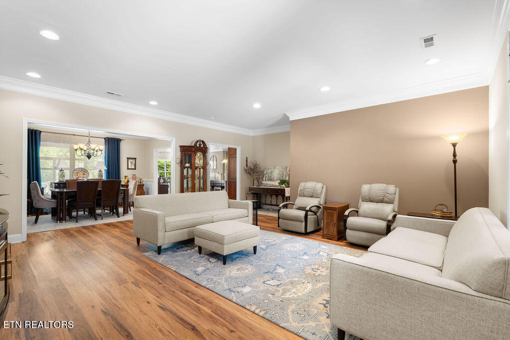 145 Daleyuhski Way Loudon TN 37774