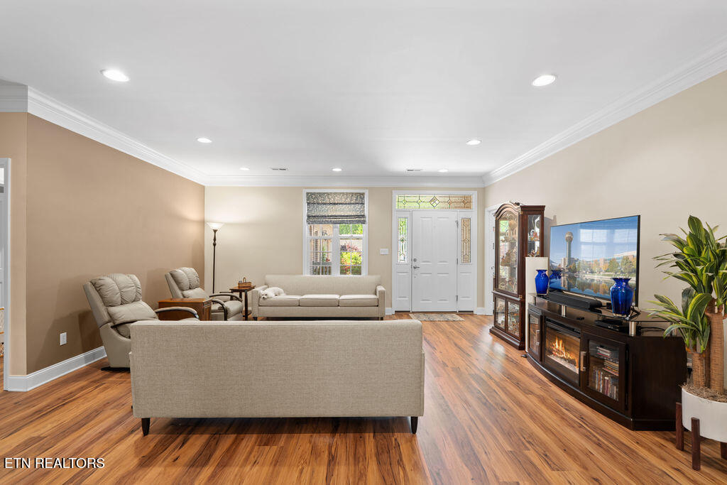 145 Daleyuhski Way Loudon TN 37774