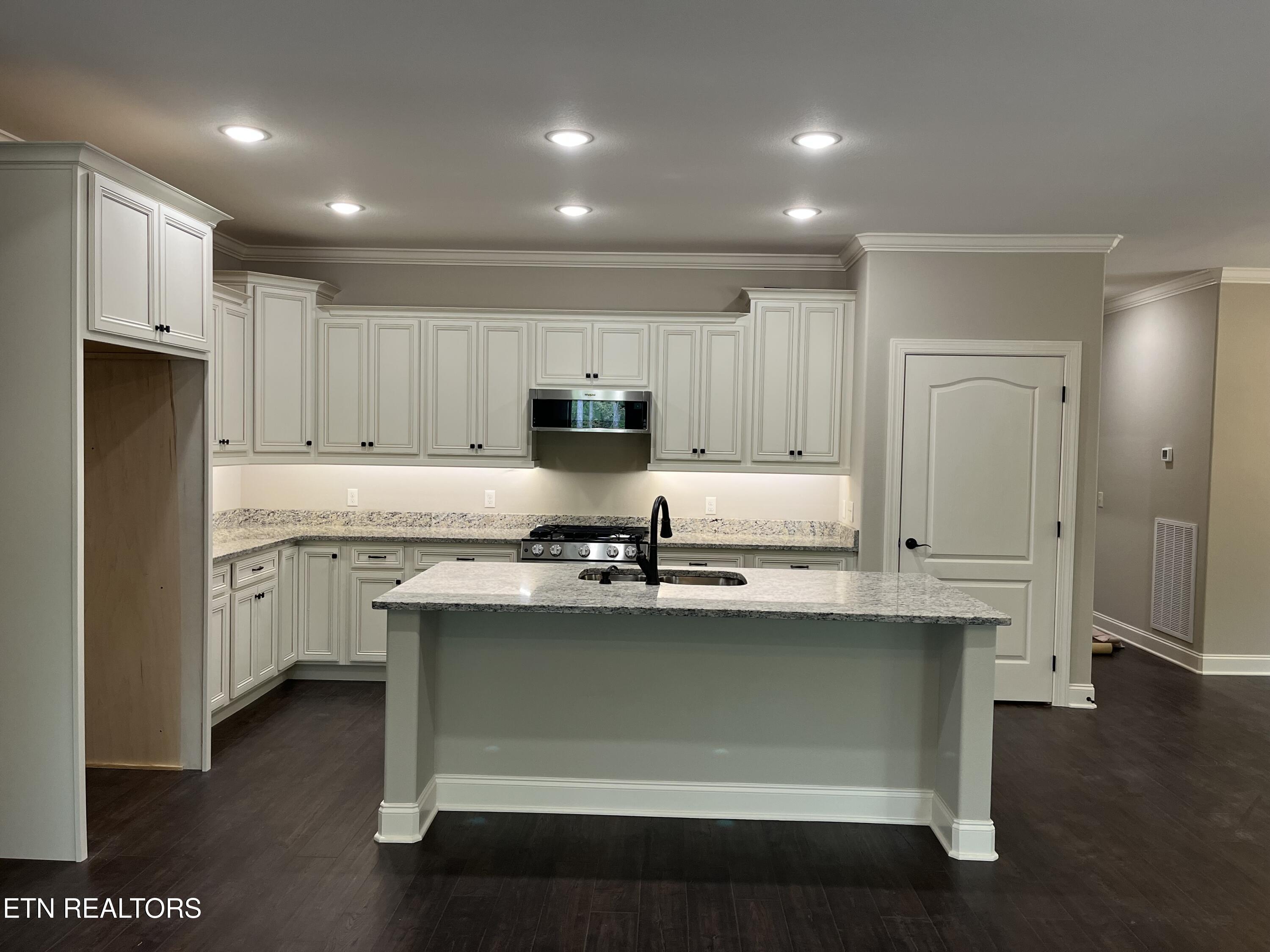 559 Leistner Drive Monterey TN 38574