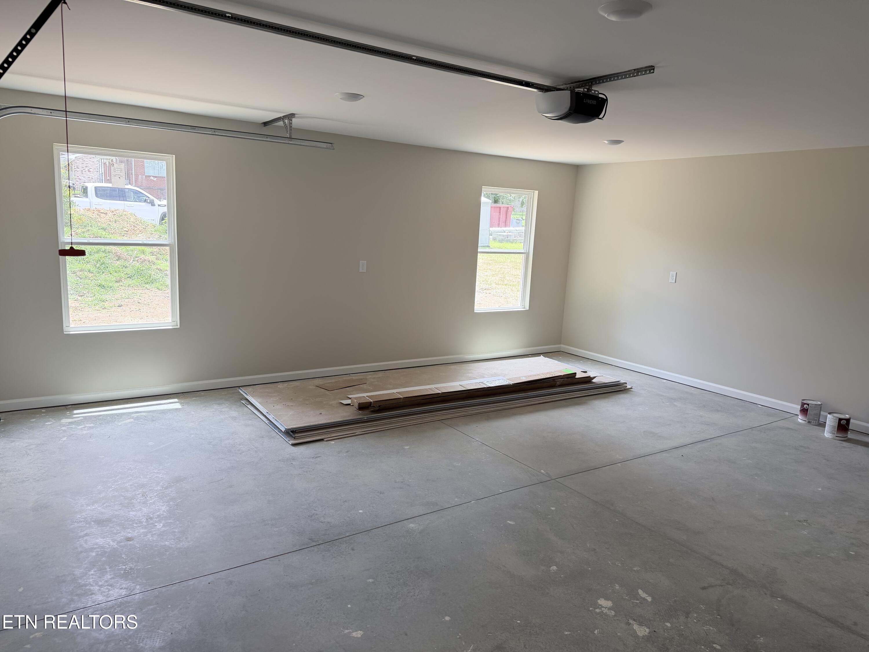 2532 E Clark Avenue Maryville TN 37804