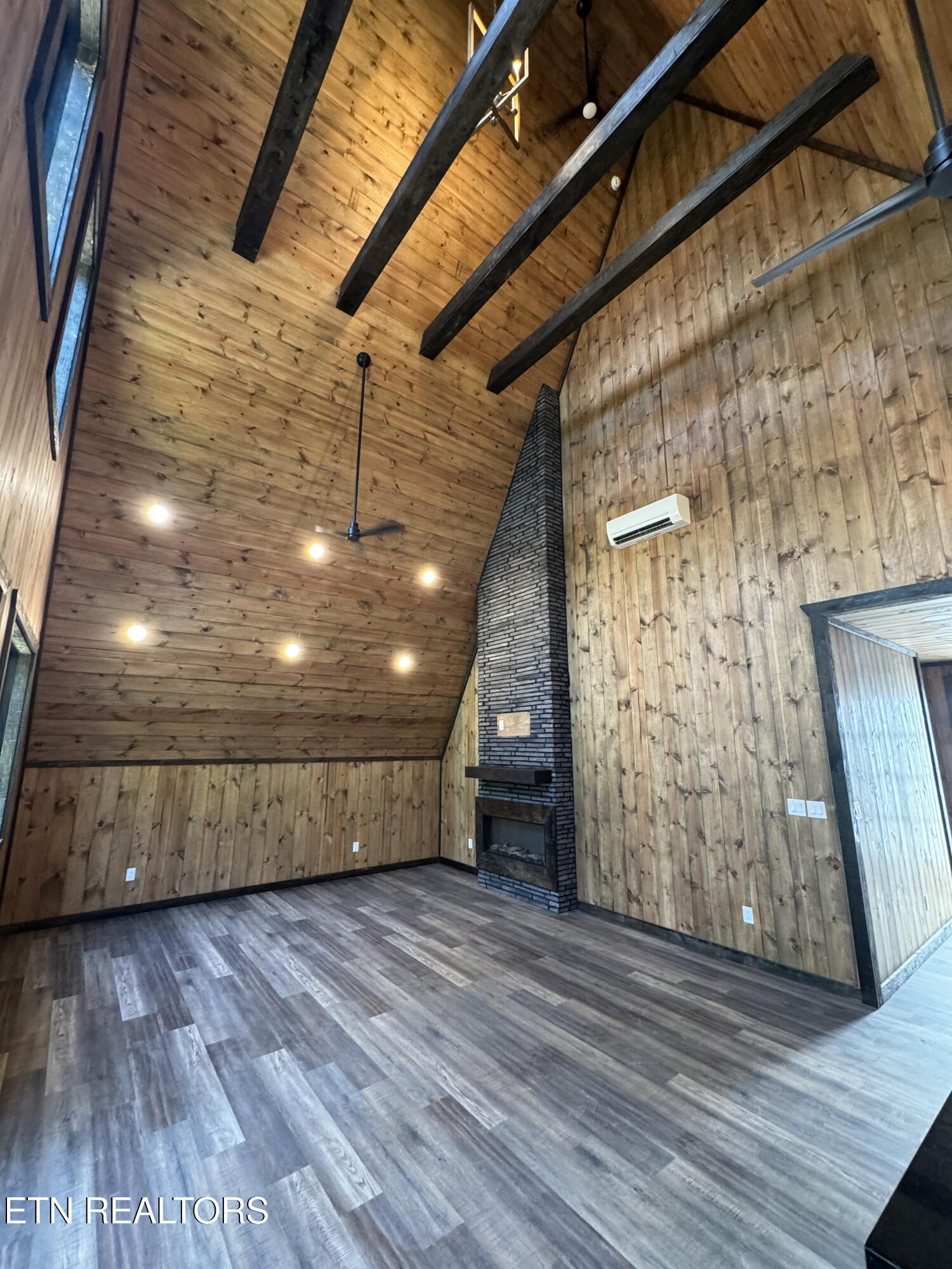 651 Longbow Way Pigeon Forge TN 37863
