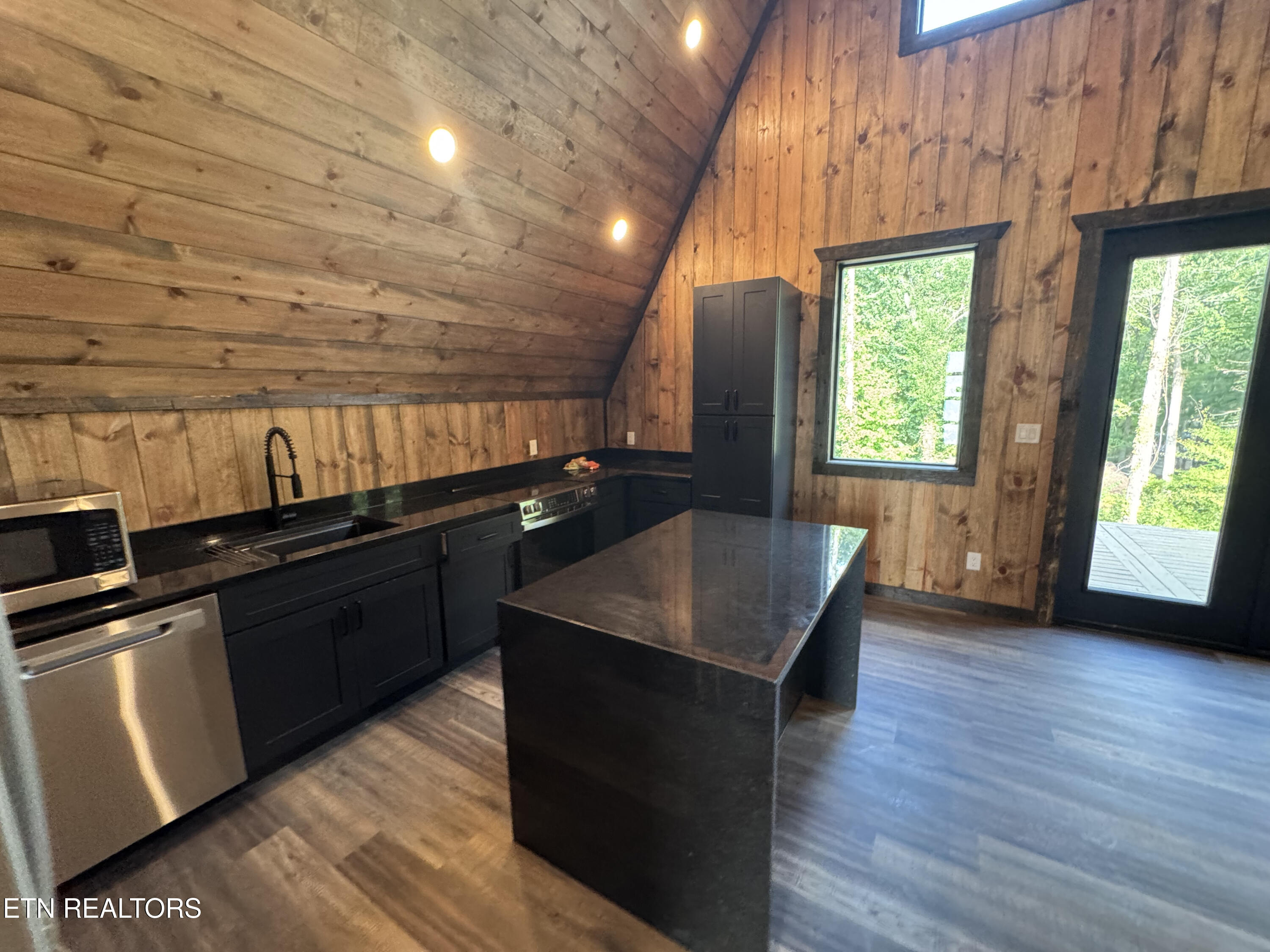 651 Longbow Way Pigeon Forge TN 37863