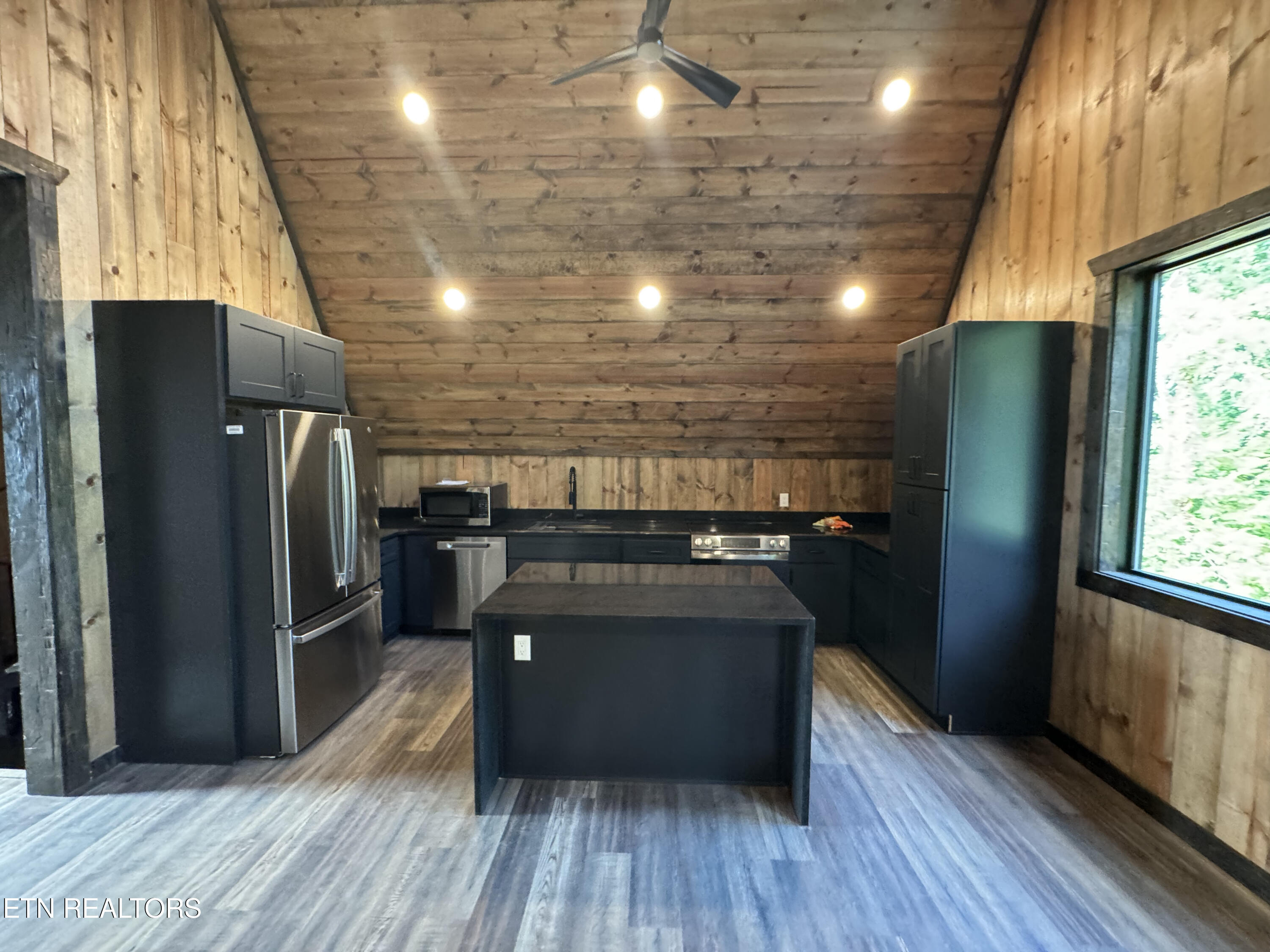 651 Longbow Way Pigeon Forge TN 37863
