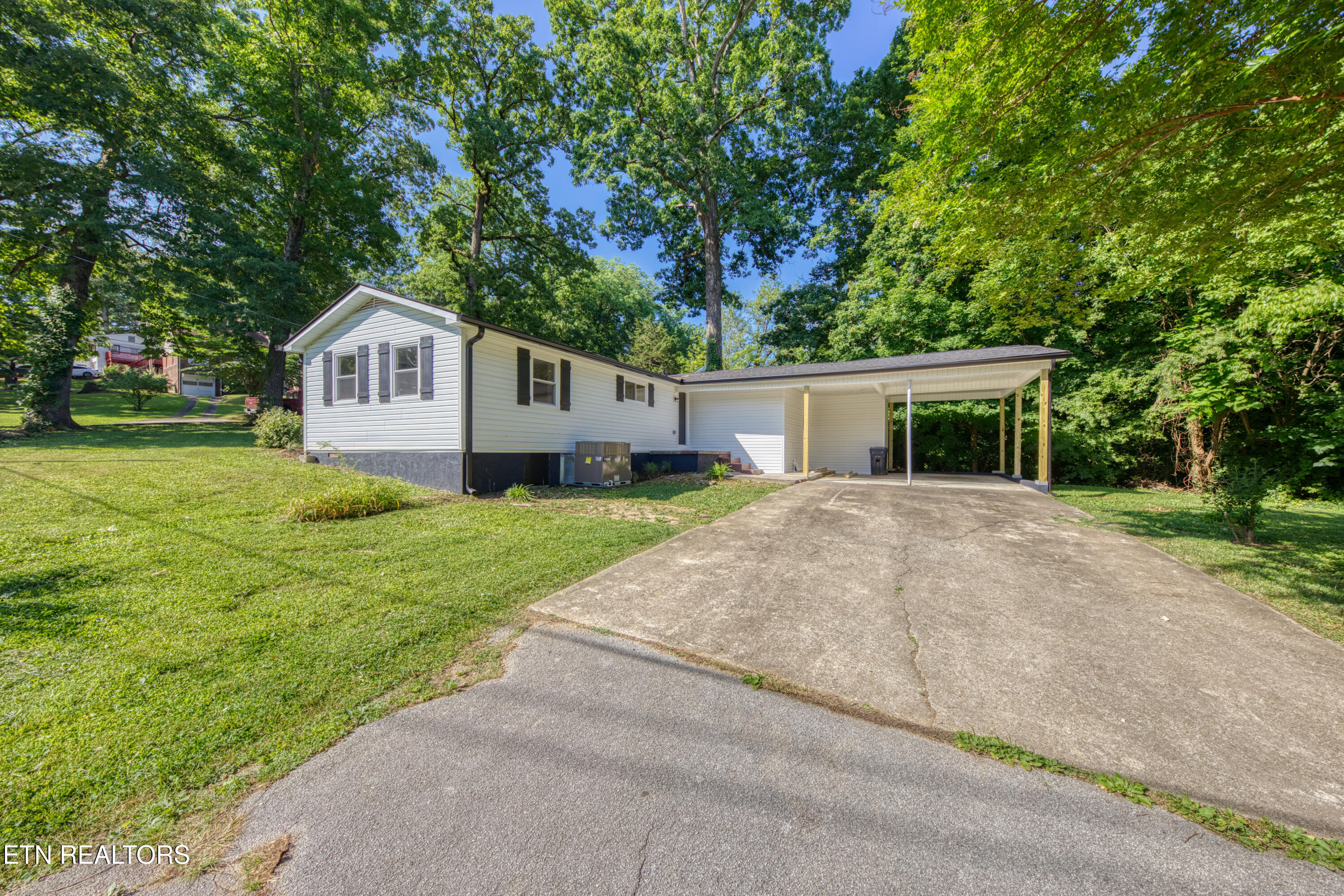 513 Alandale Drive Knoxville TN 37920
