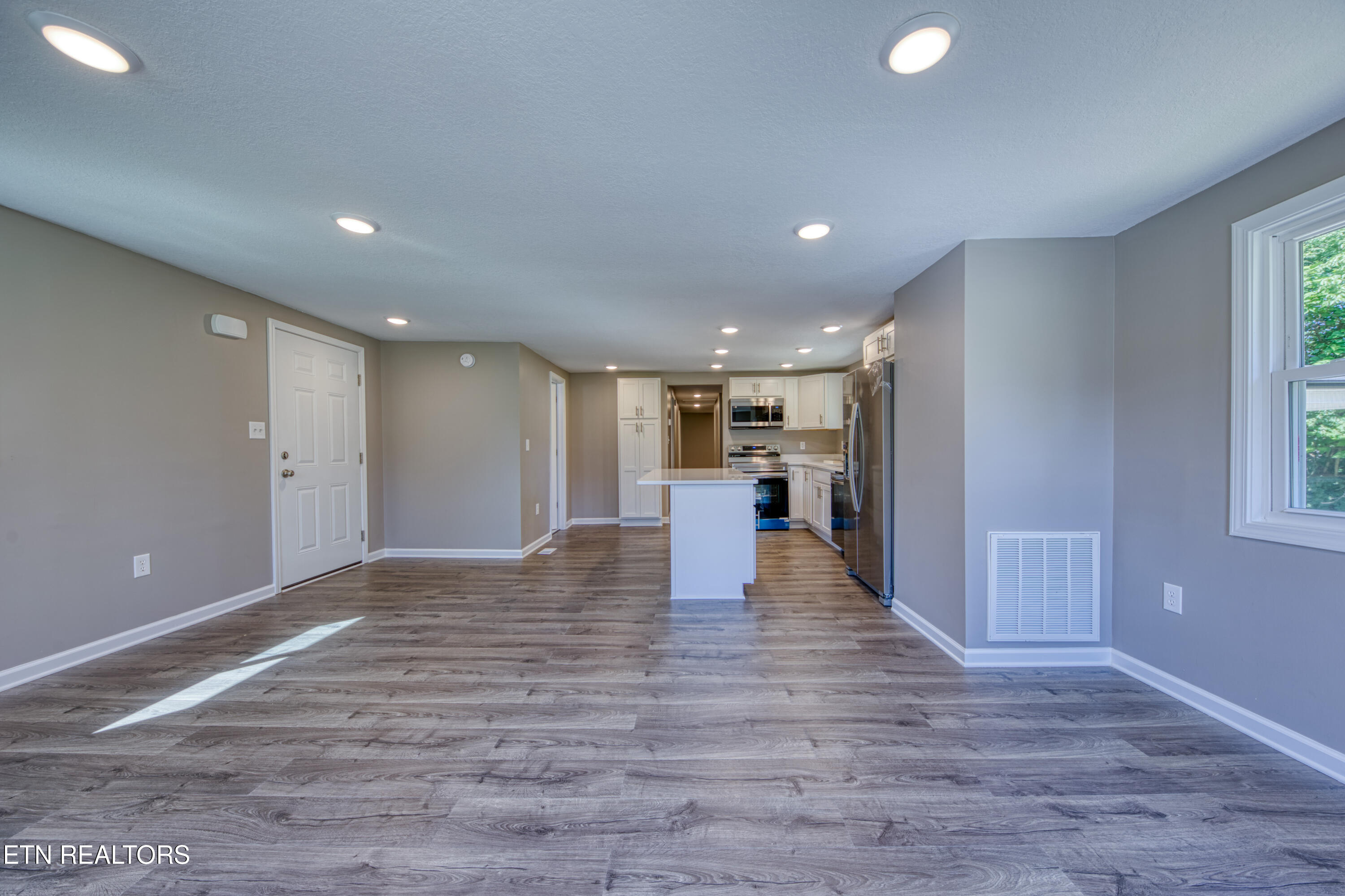 513 Alandale Drive Knoxville TN 37920