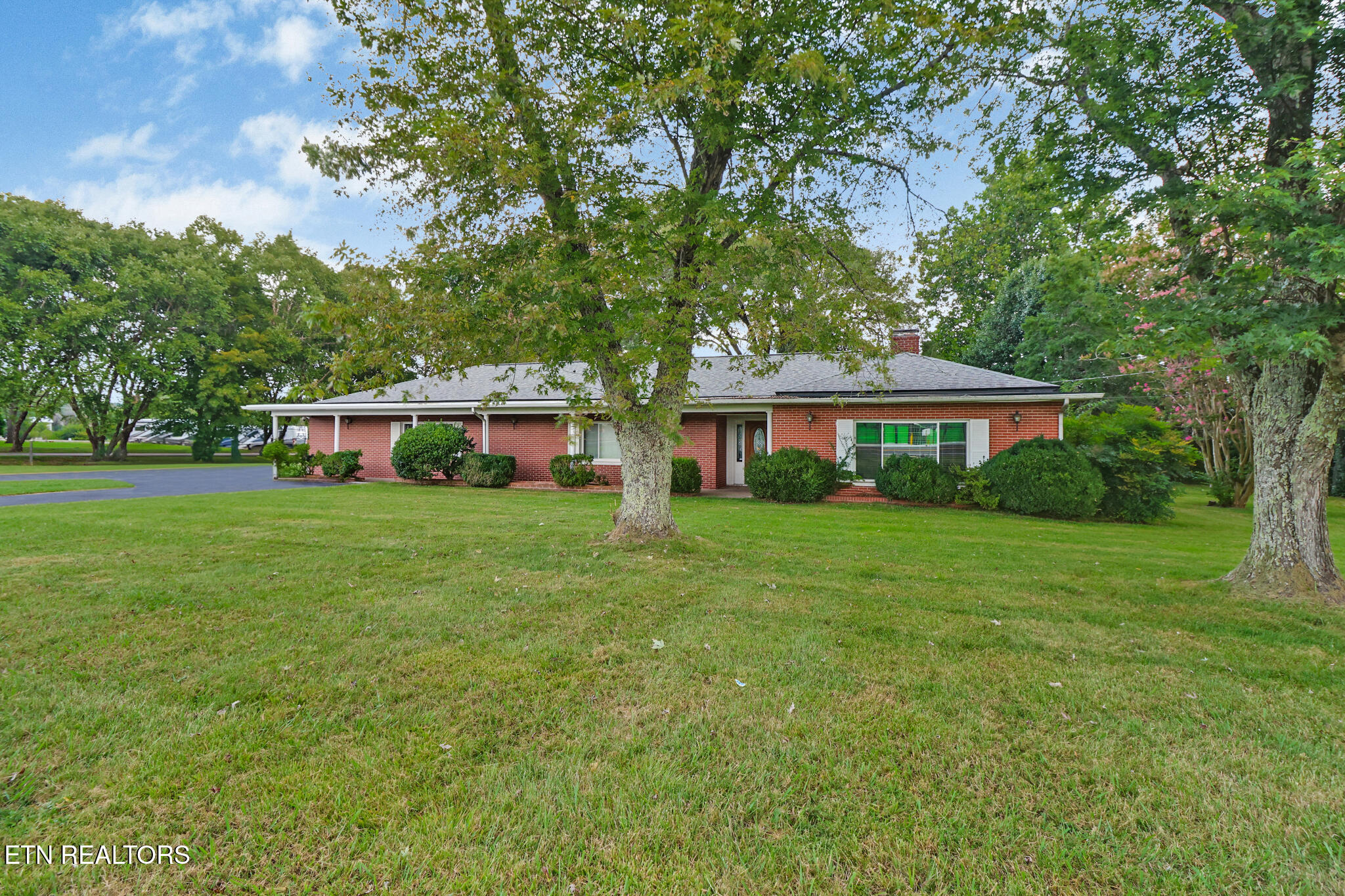 1378 Sparta Highway Crossville TN 38555