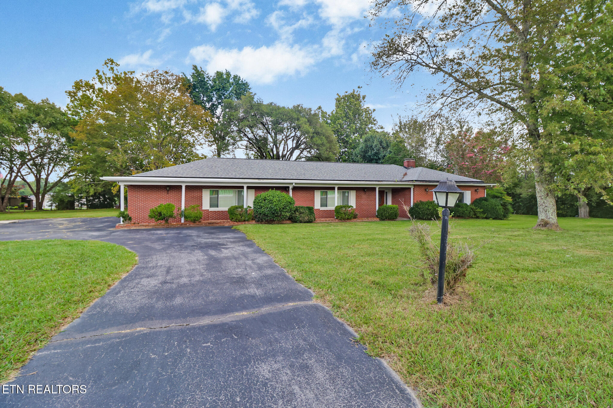 1378 Sparta Highway Crossville TN 38555