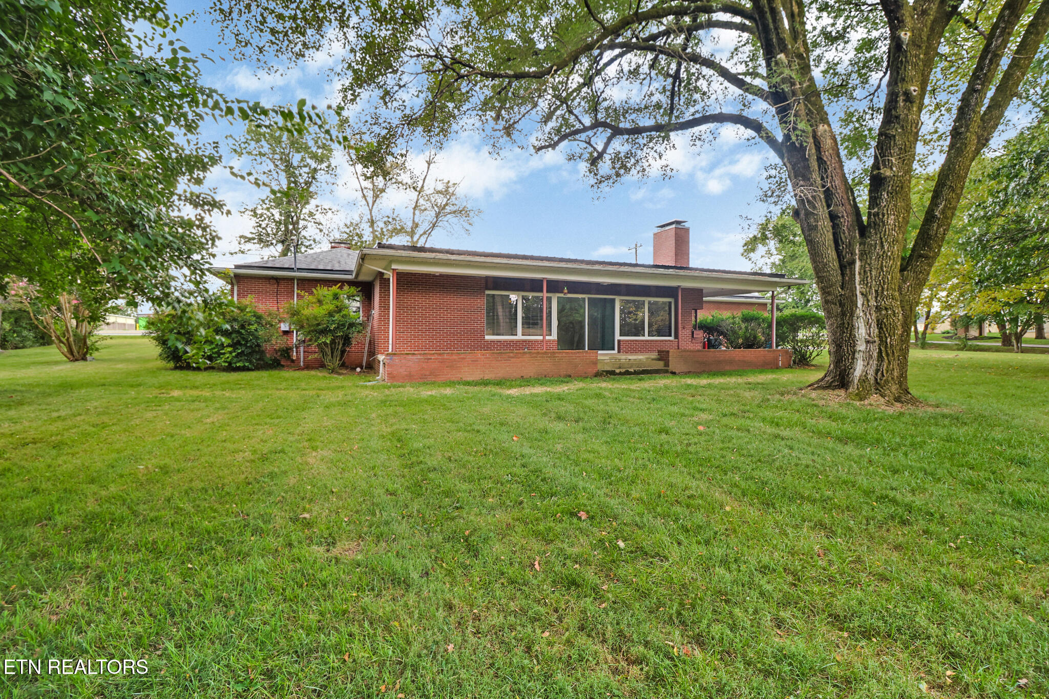 1378 Sparta Highway Crossville TN 38555