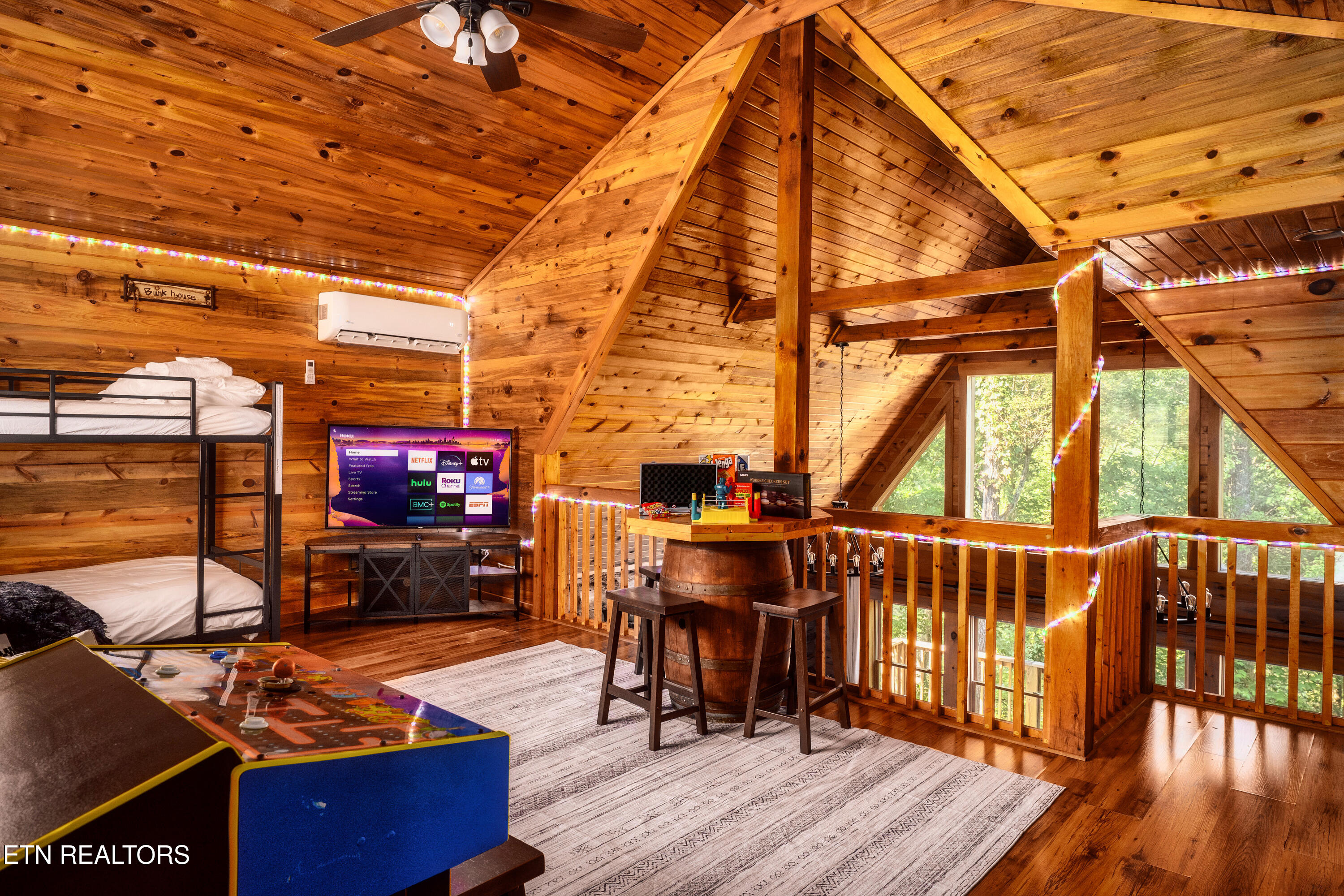 2615 Bear Crossing Way Sevierville TN 37862