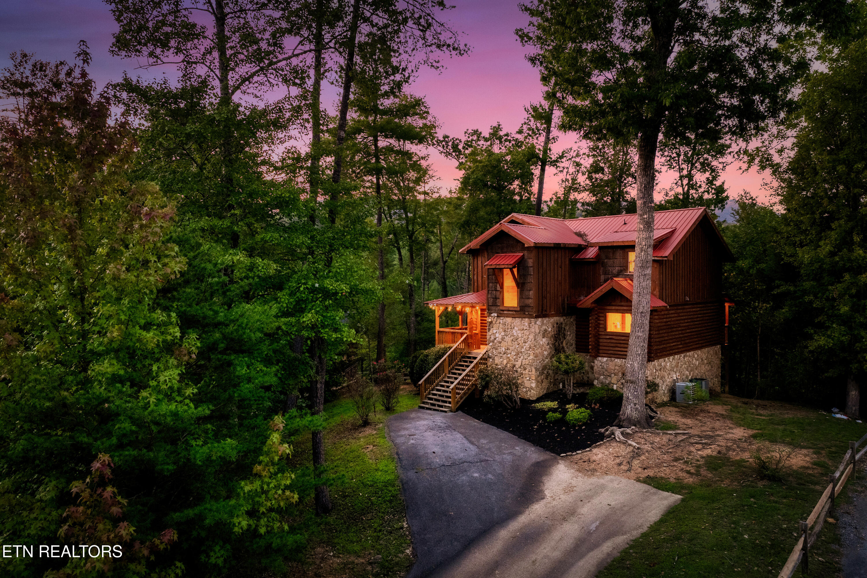 2615 Bear Crossing Way Sevierville TN 37862