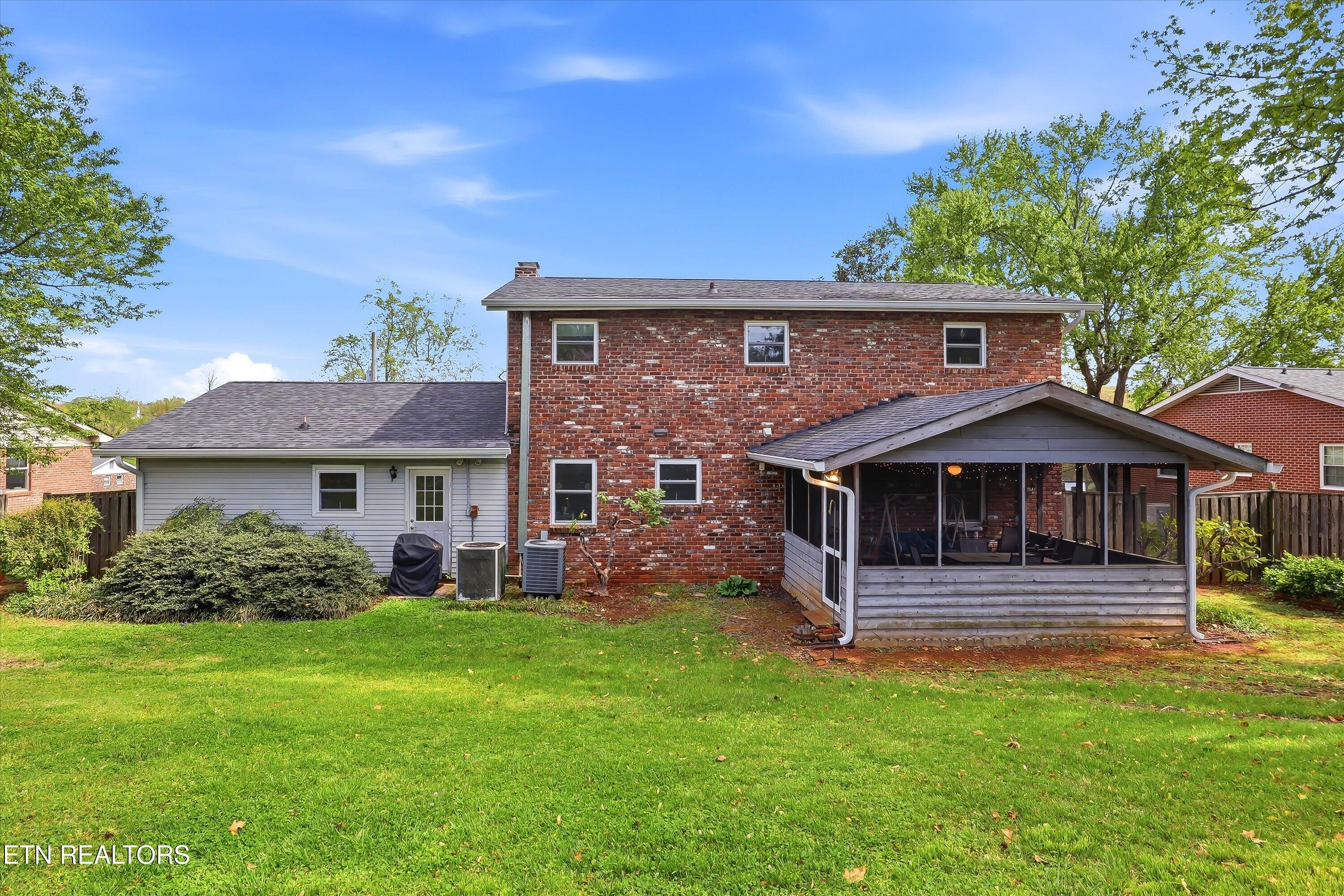 911 Willow Drive Maryville TN 37803