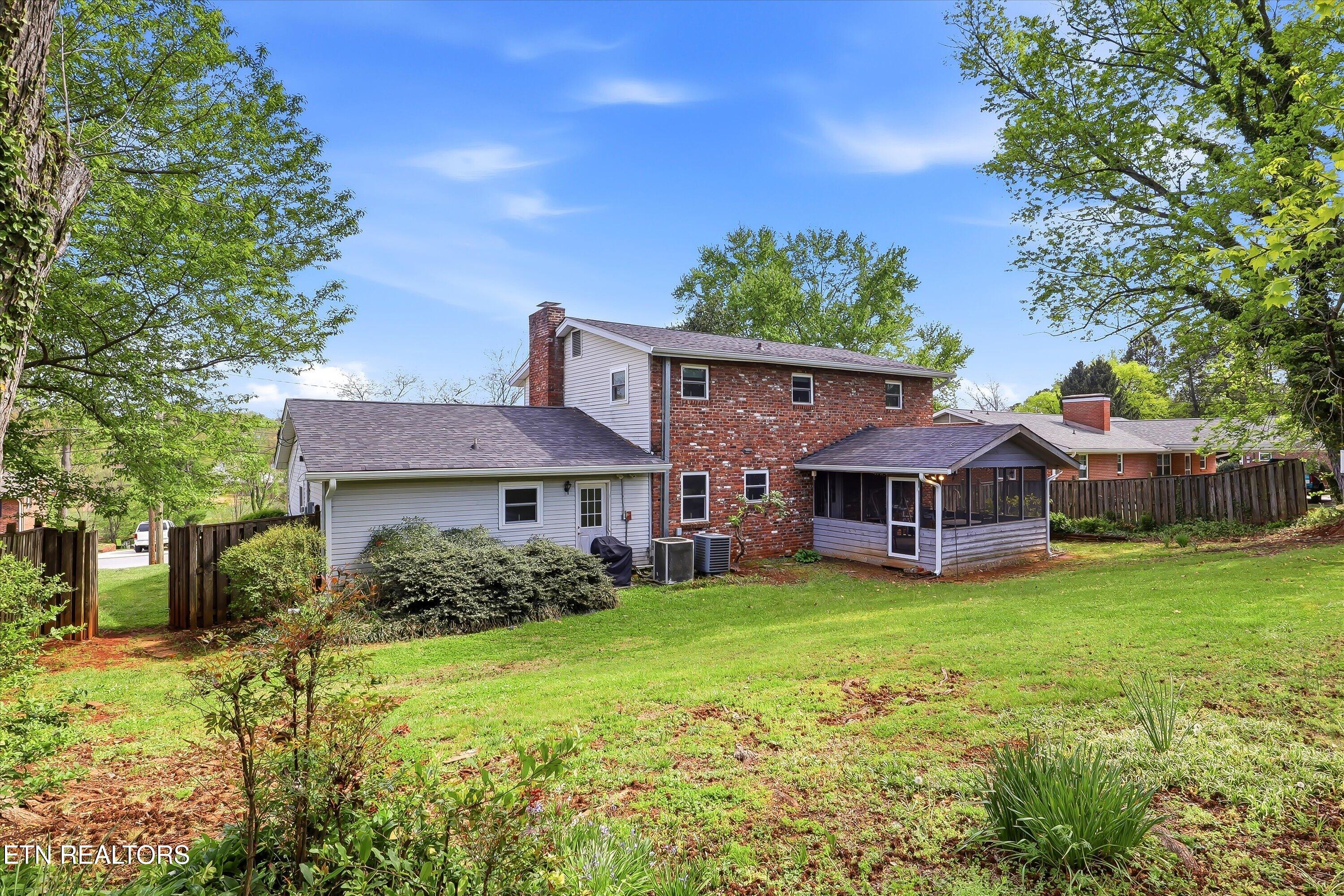 911 Willow Drive Maryville TN 37803