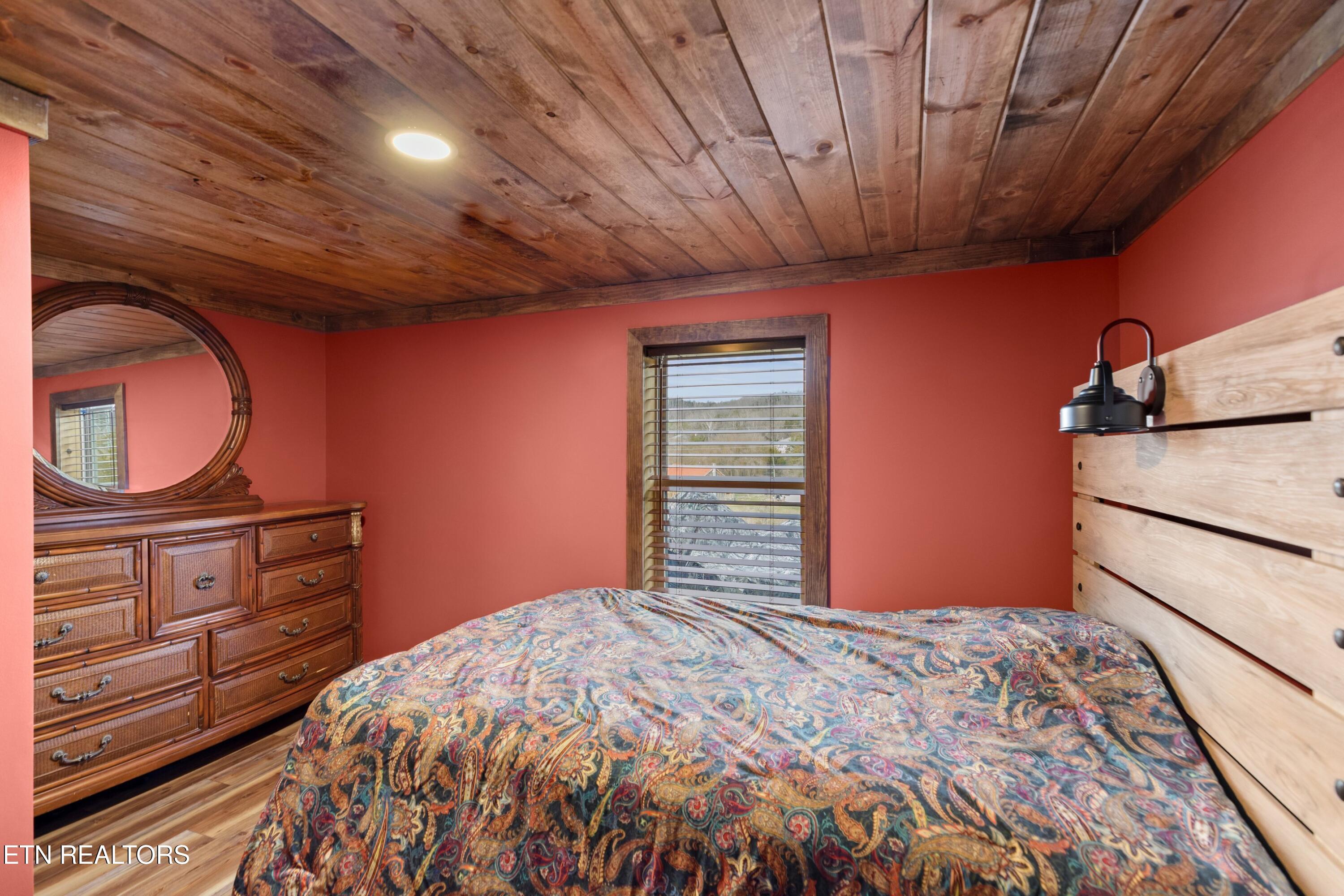 1690 Goodman Loop Bulls Gap TN 37711