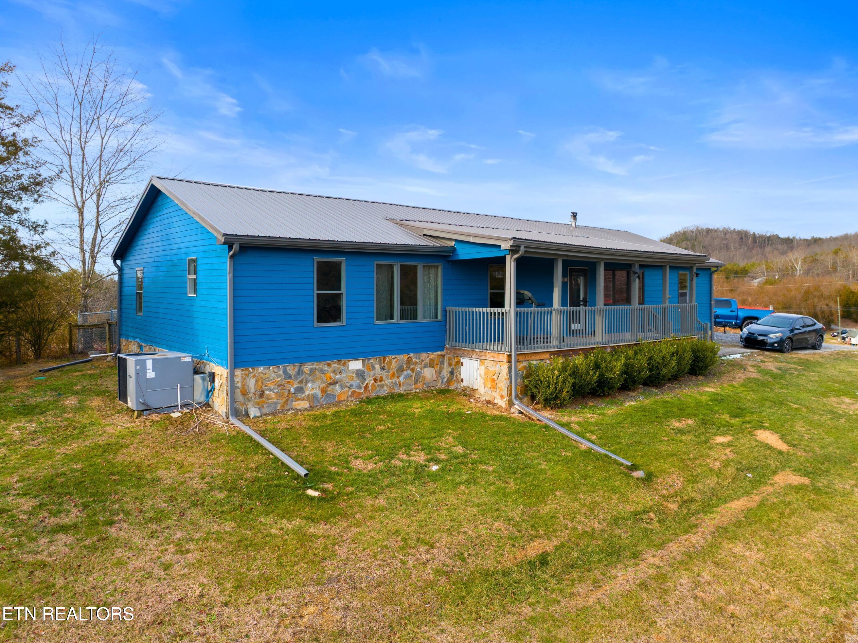 1690 Goodman Loop Bulls Gap TN 37711