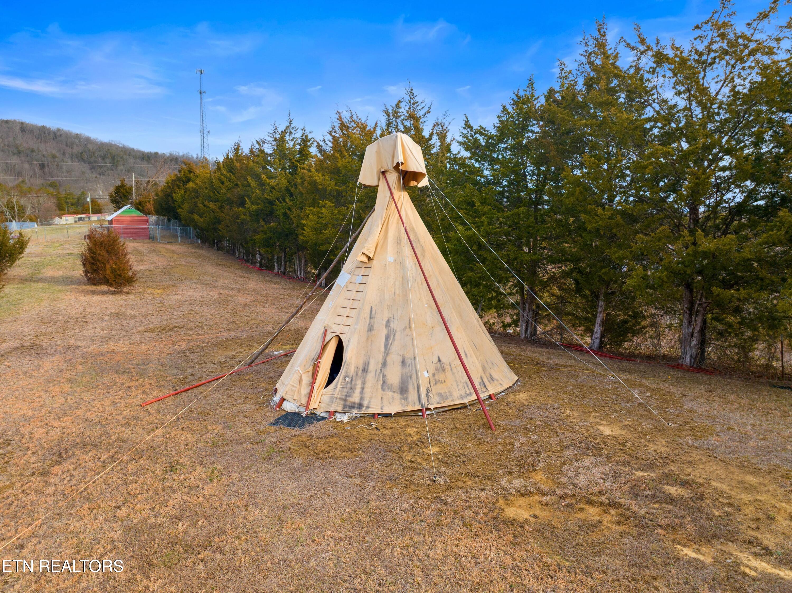 1690 Goodman Loop Bulls Gap TN 37711