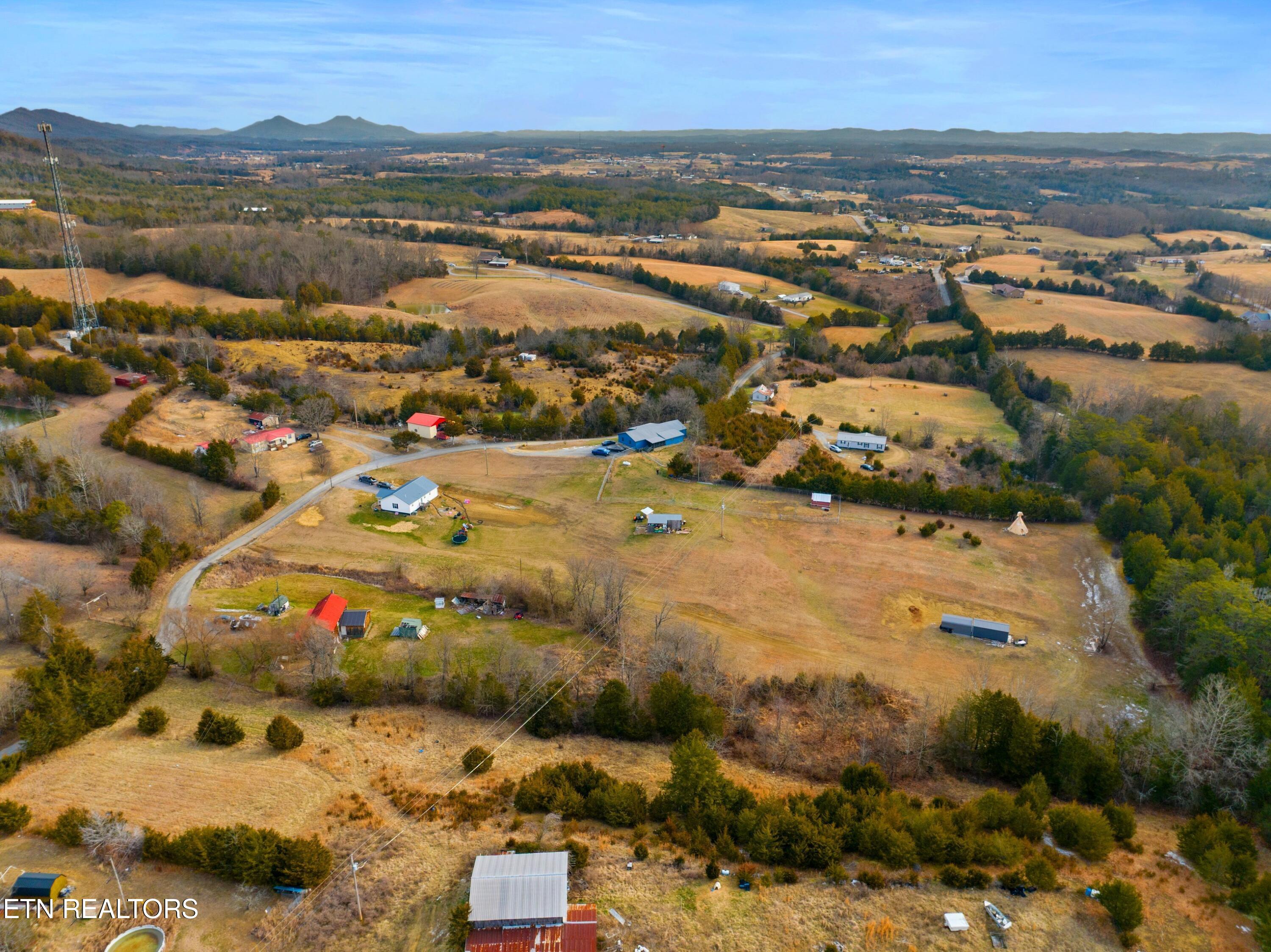 1690 Goodman Loop Bulls Gap TN 37711