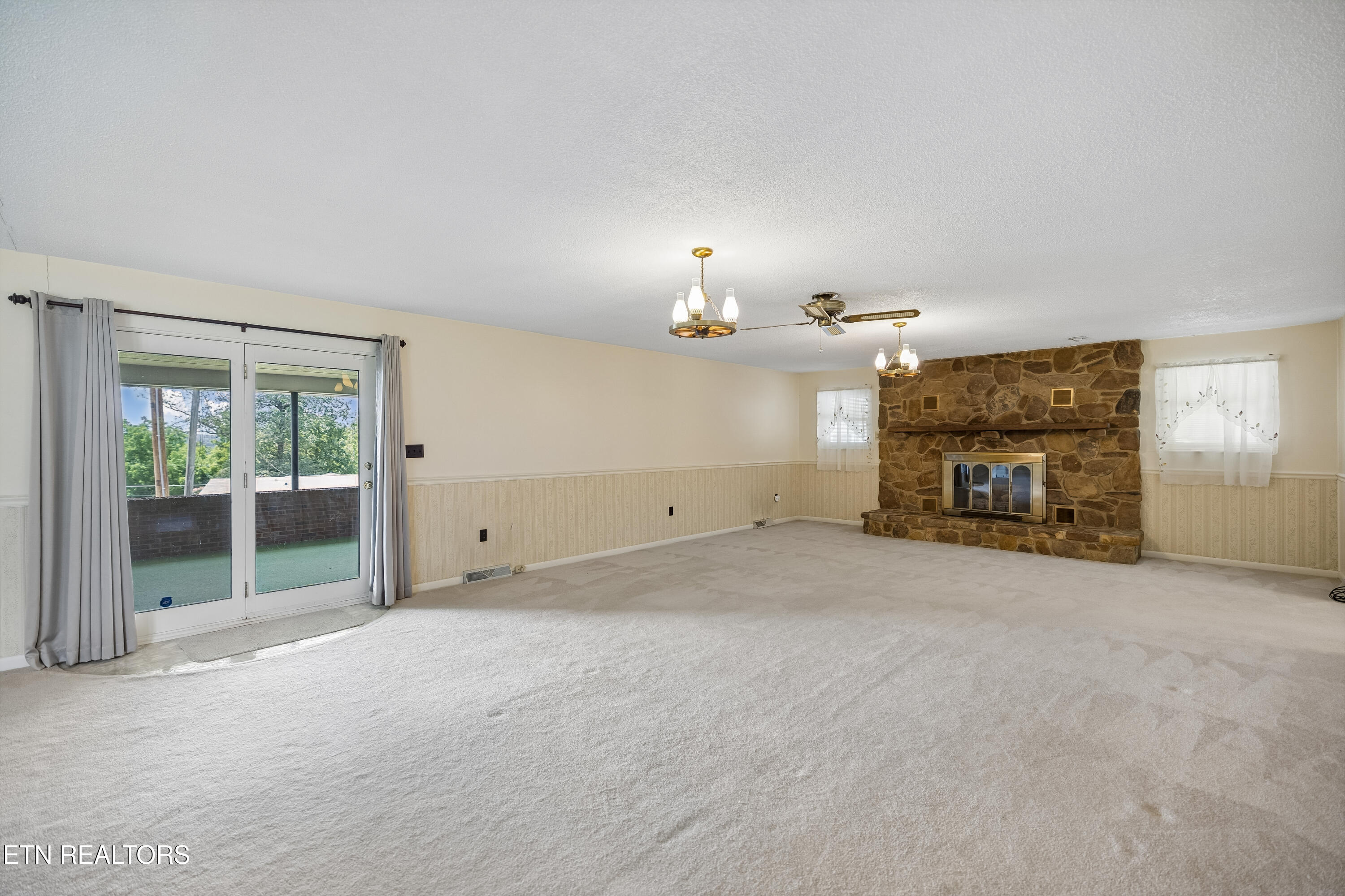 147 Meredith Road Lafollette TN 37766