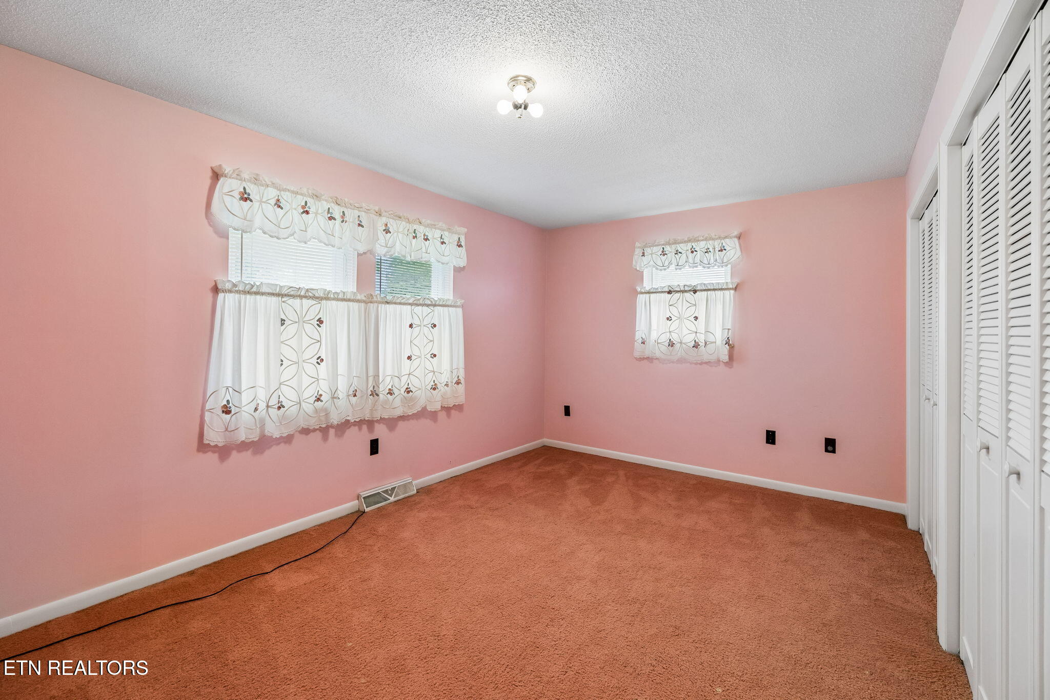 147 Meredith Road Lafollette TN 37766