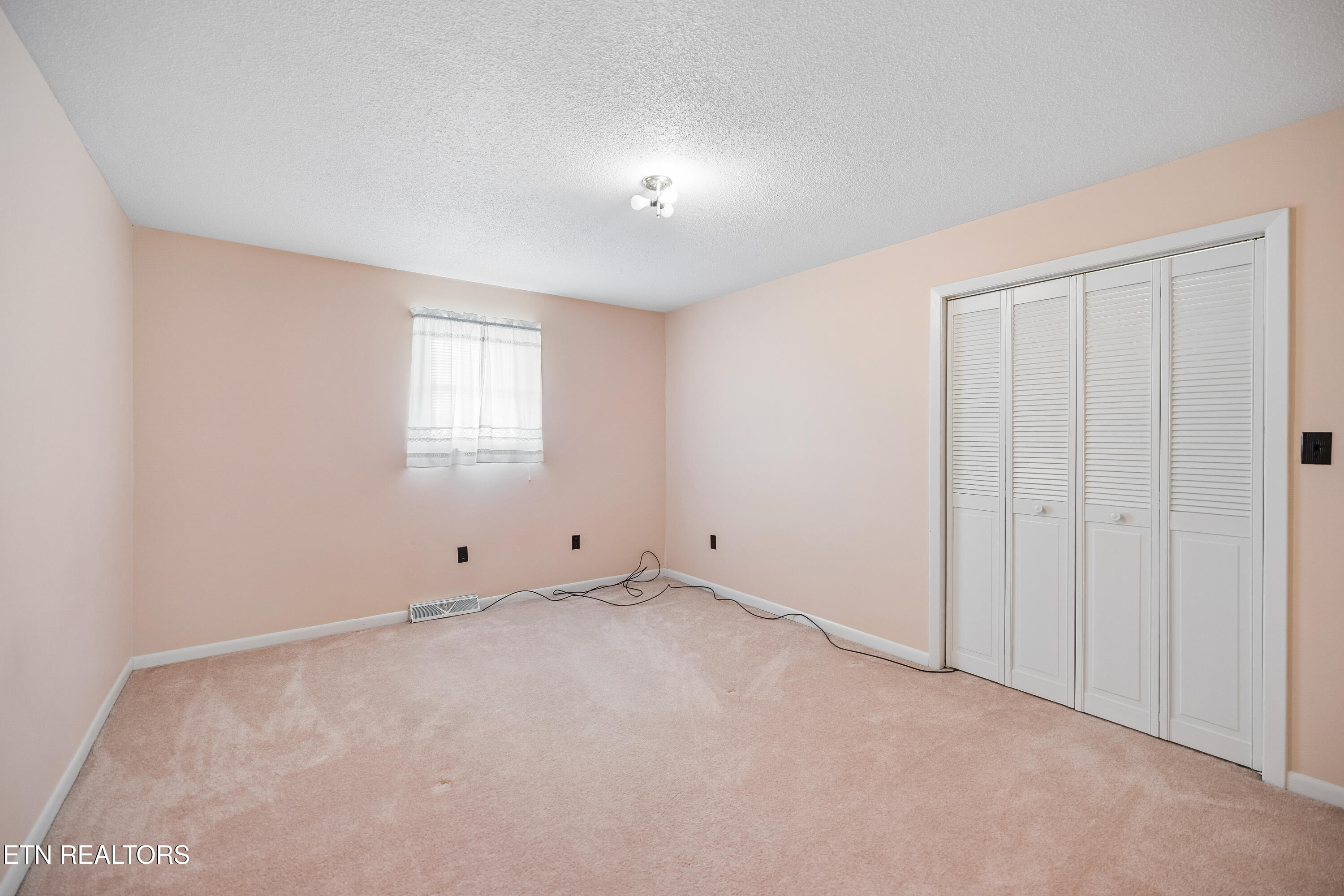 147 Meredith Road Lafollette TN 37766