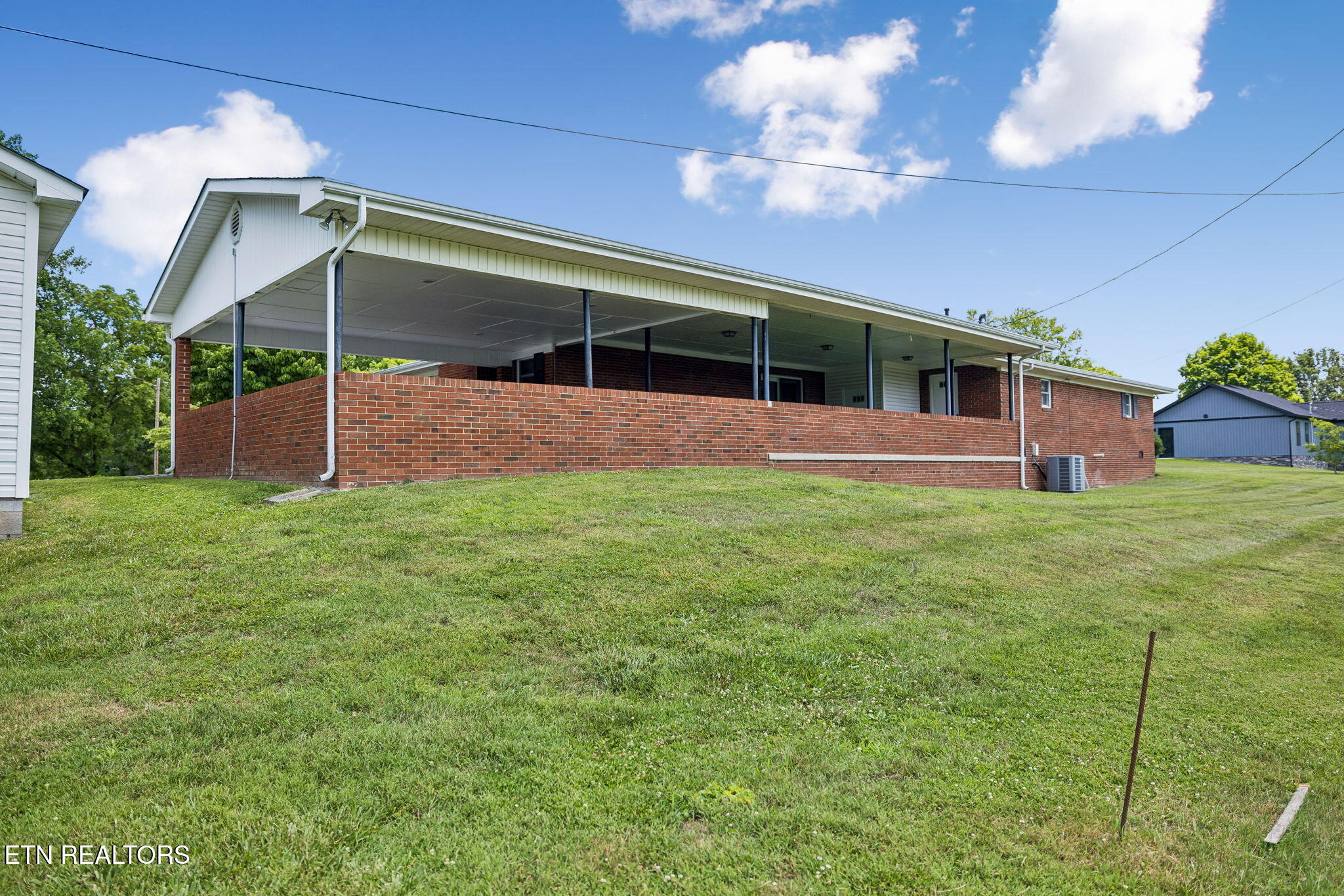 147 Meredith Road Lafollette TN 37766