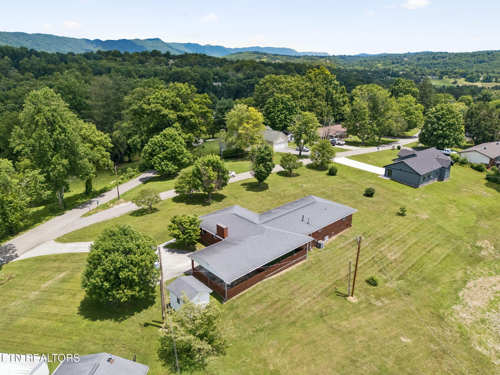 147 Meredith Road Lafollette TN 37766