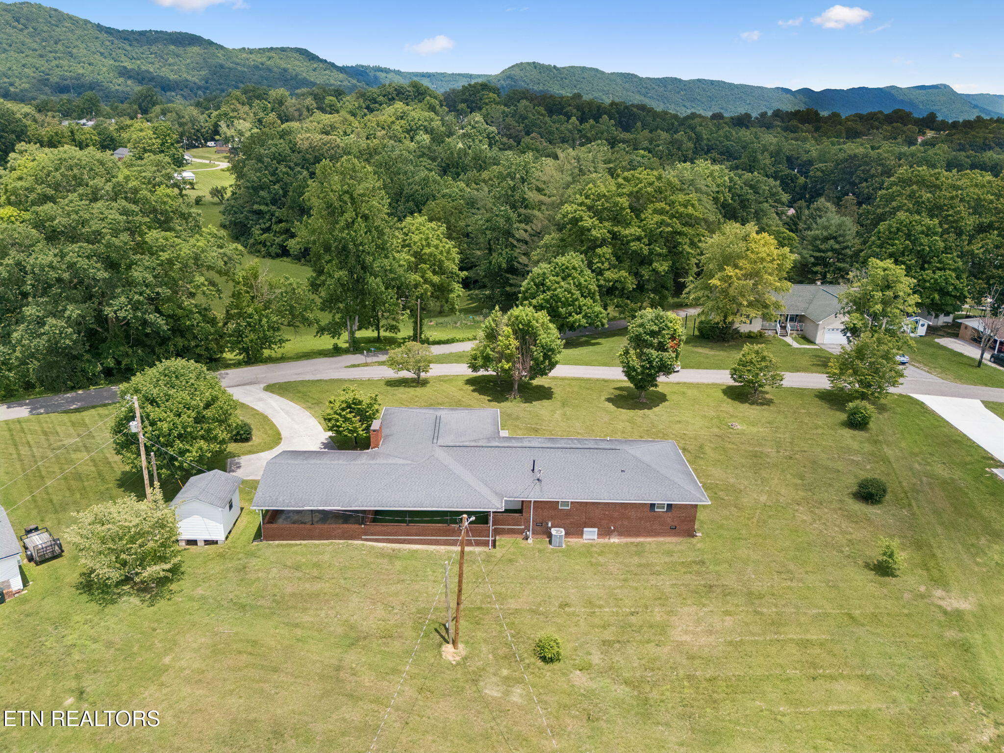 147 Meredith Road Lafollette TN 37766