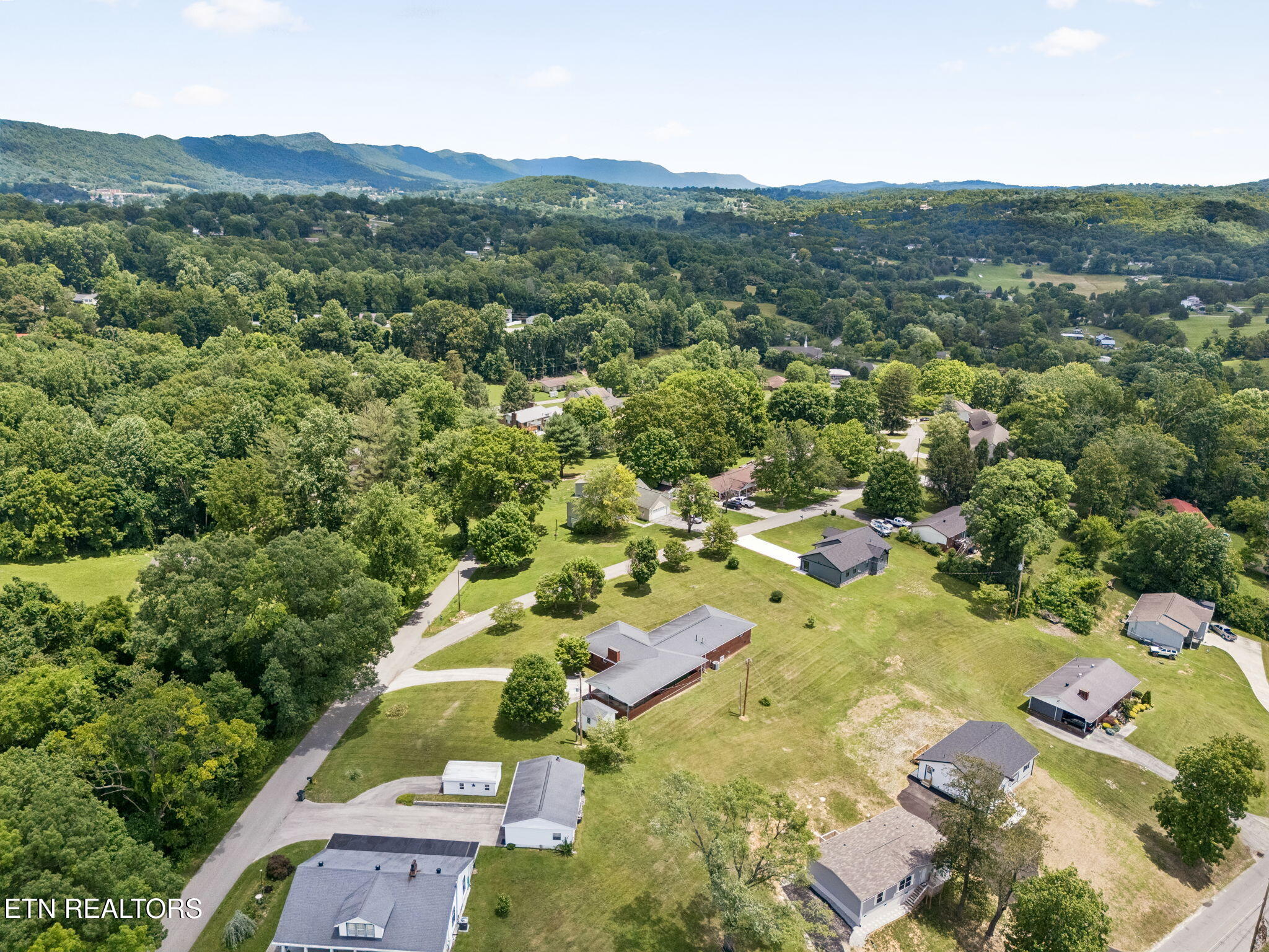147 Meredith Road Lafollette TN 37766