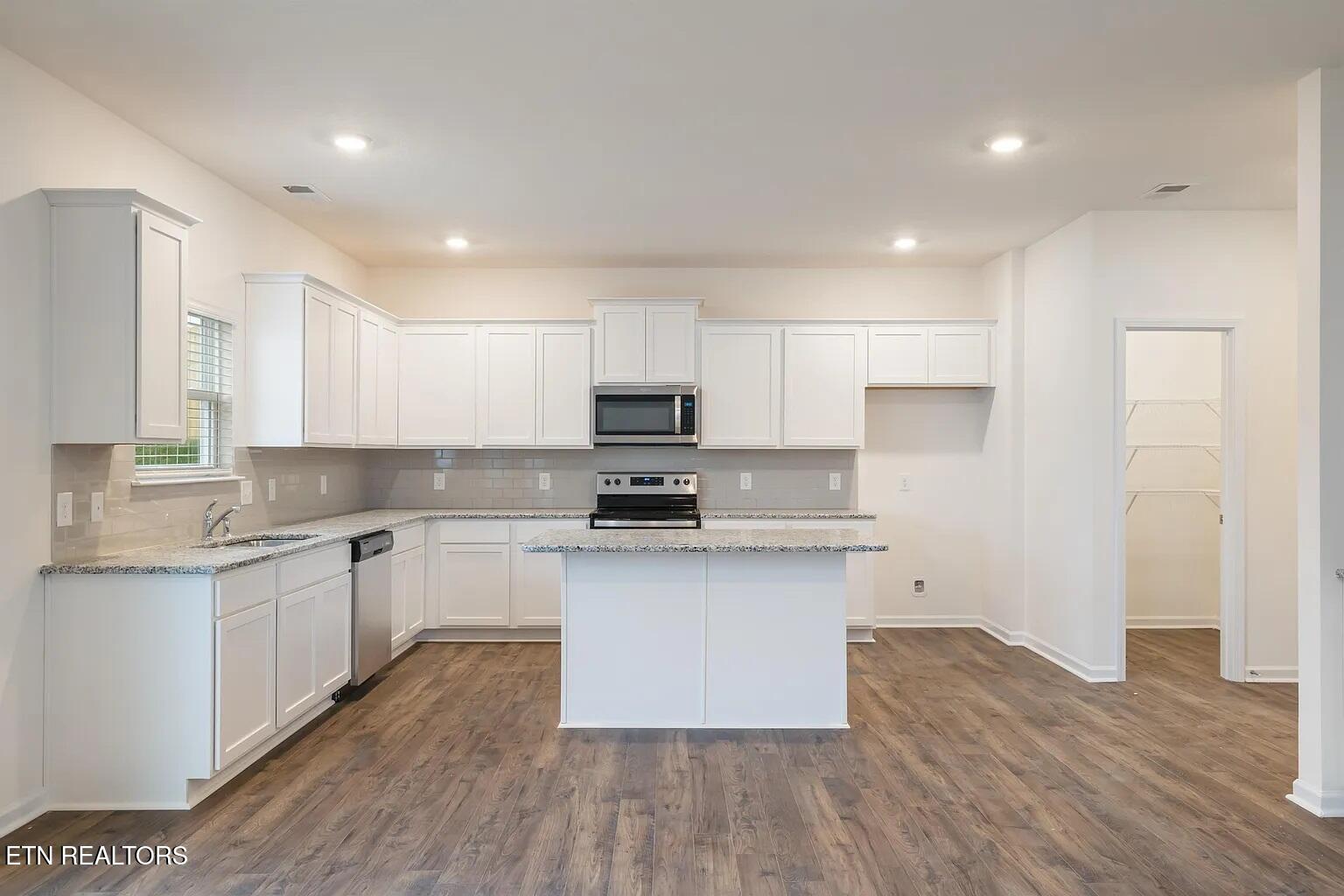 153 Kaley Lane Lenoir City TN 37771