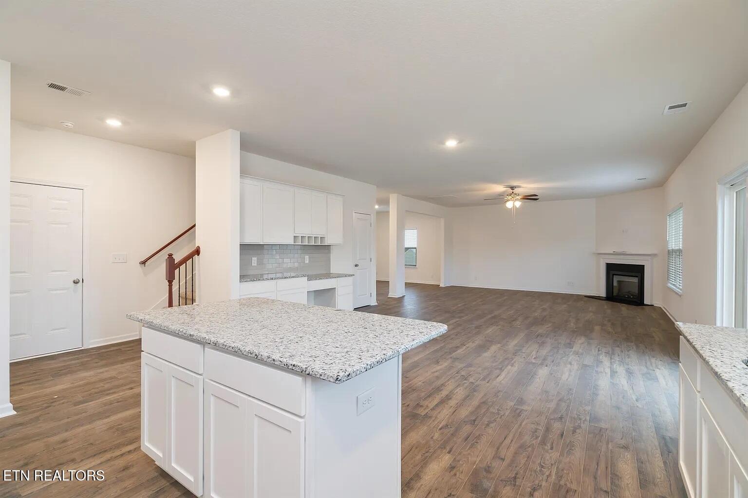 153 Kaley Lane Lenoir City TN 37771