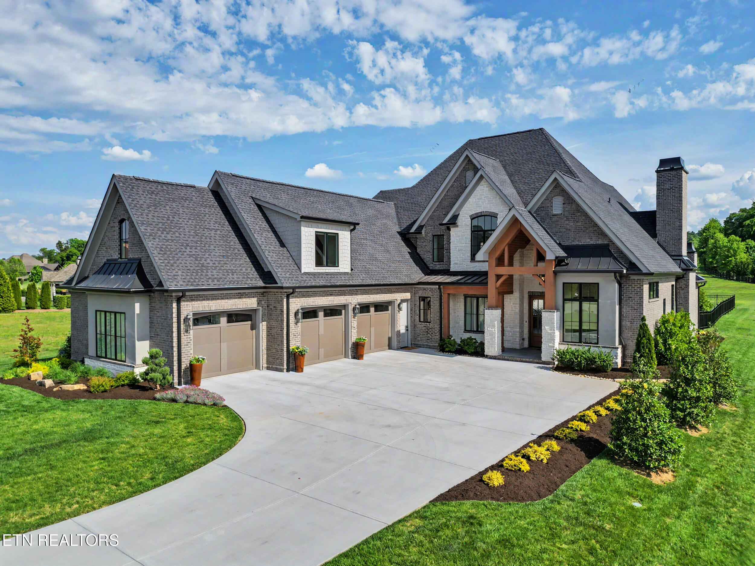 3775 Edgewater Way Louisville TN 37777