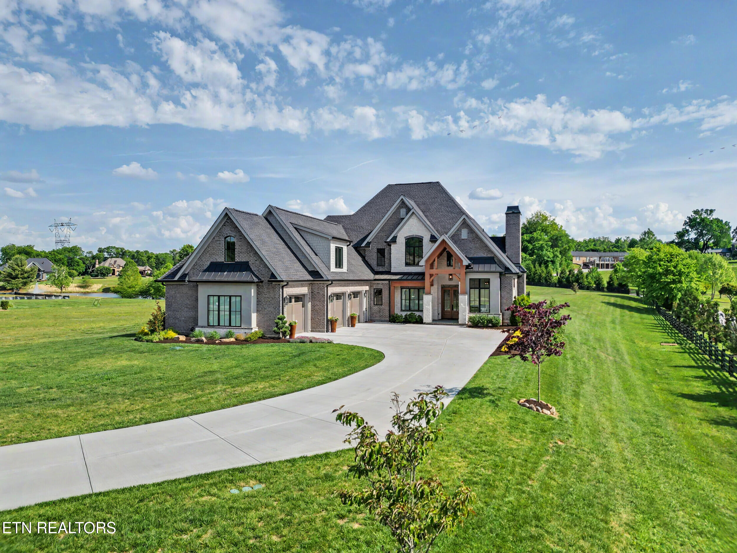 3775 Edgewater Way Louisville TN 37777