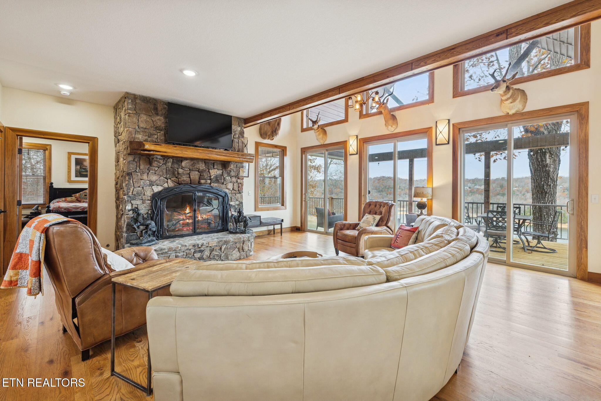 2070 Holly Bend Drive Byrdstown TN 38549