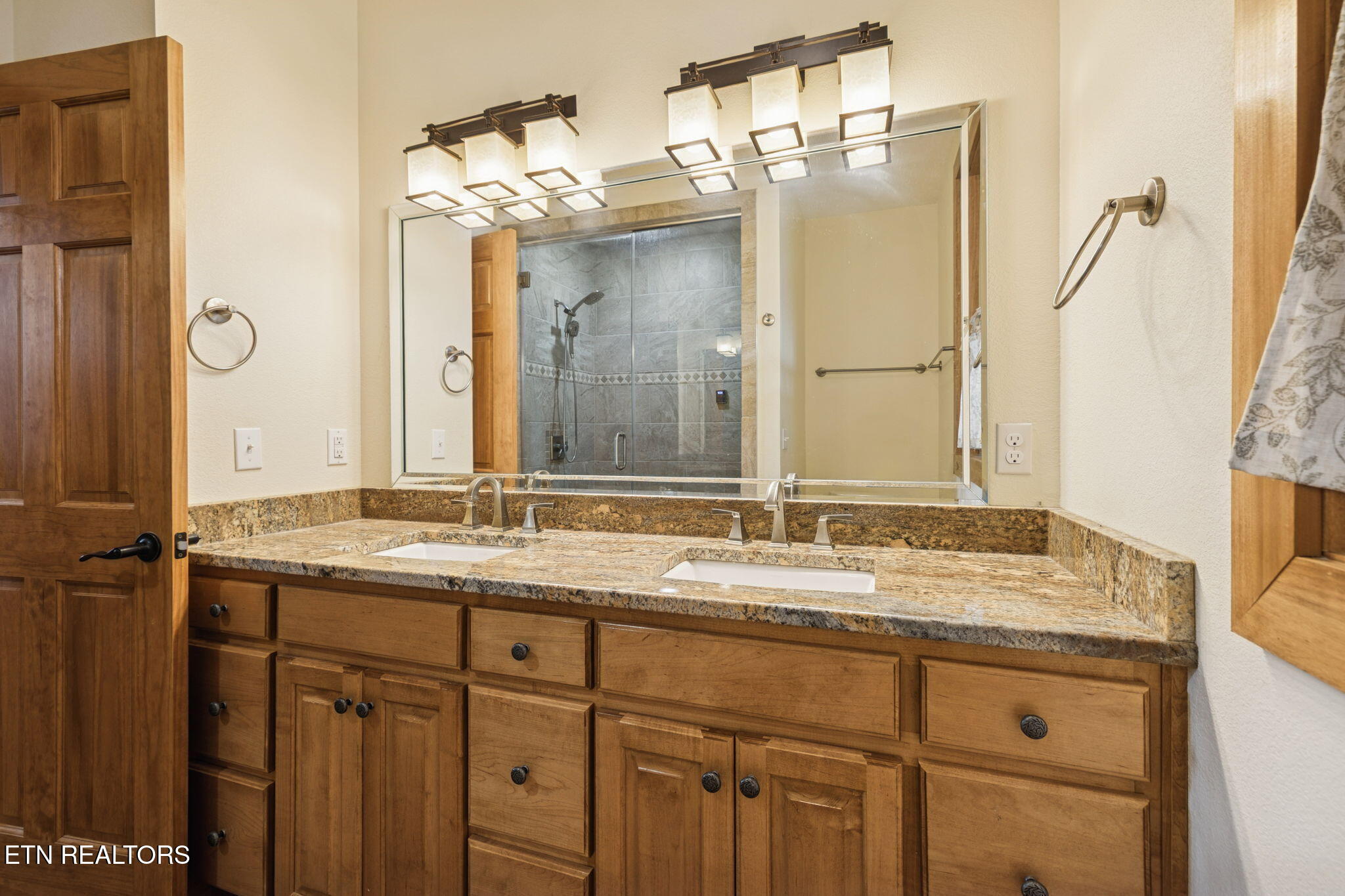 2070 Holly Bend Drive Byrdstown TN 38549