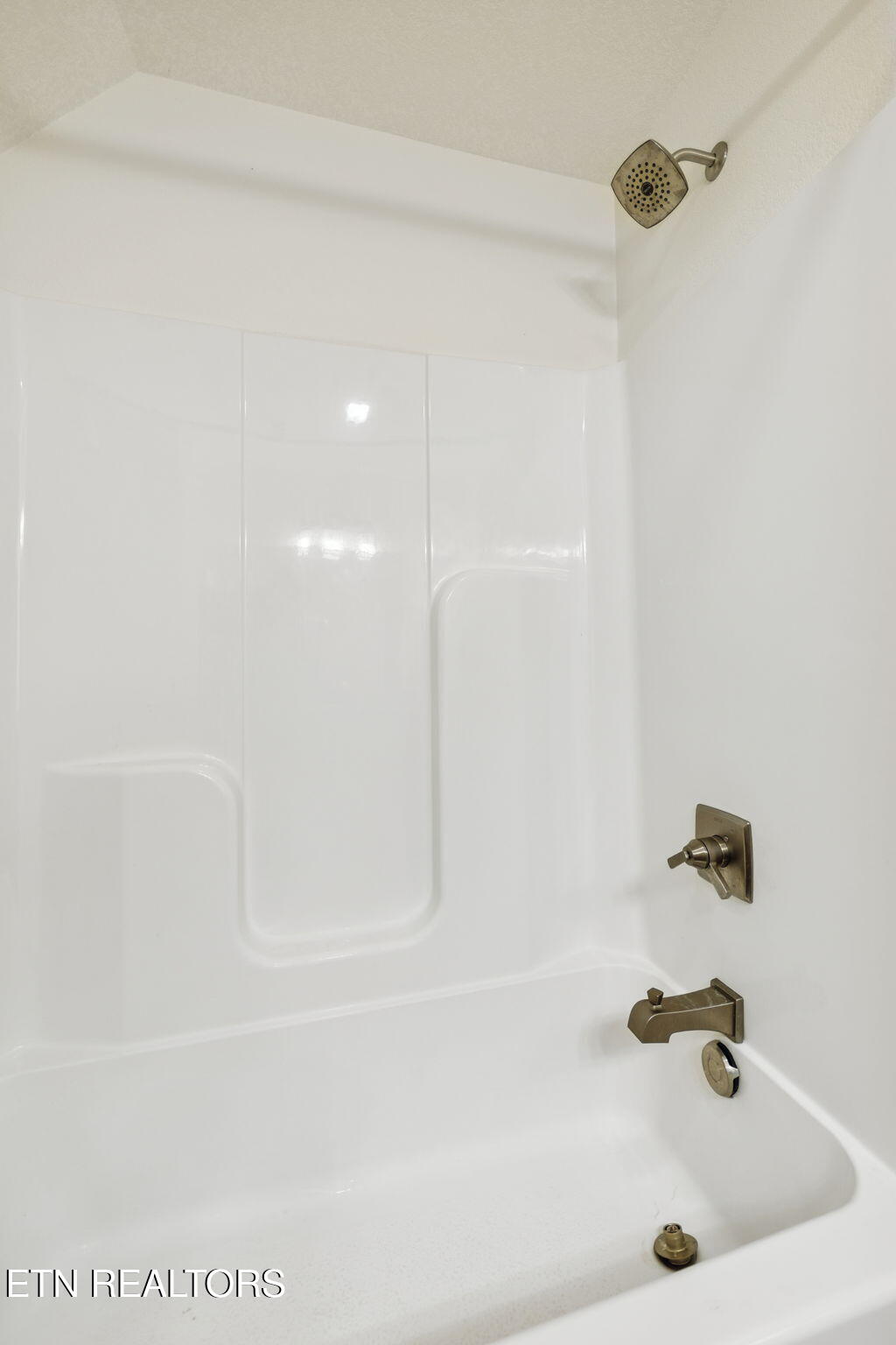 2070 Holly Bend Drive Byrdstown TN 38549